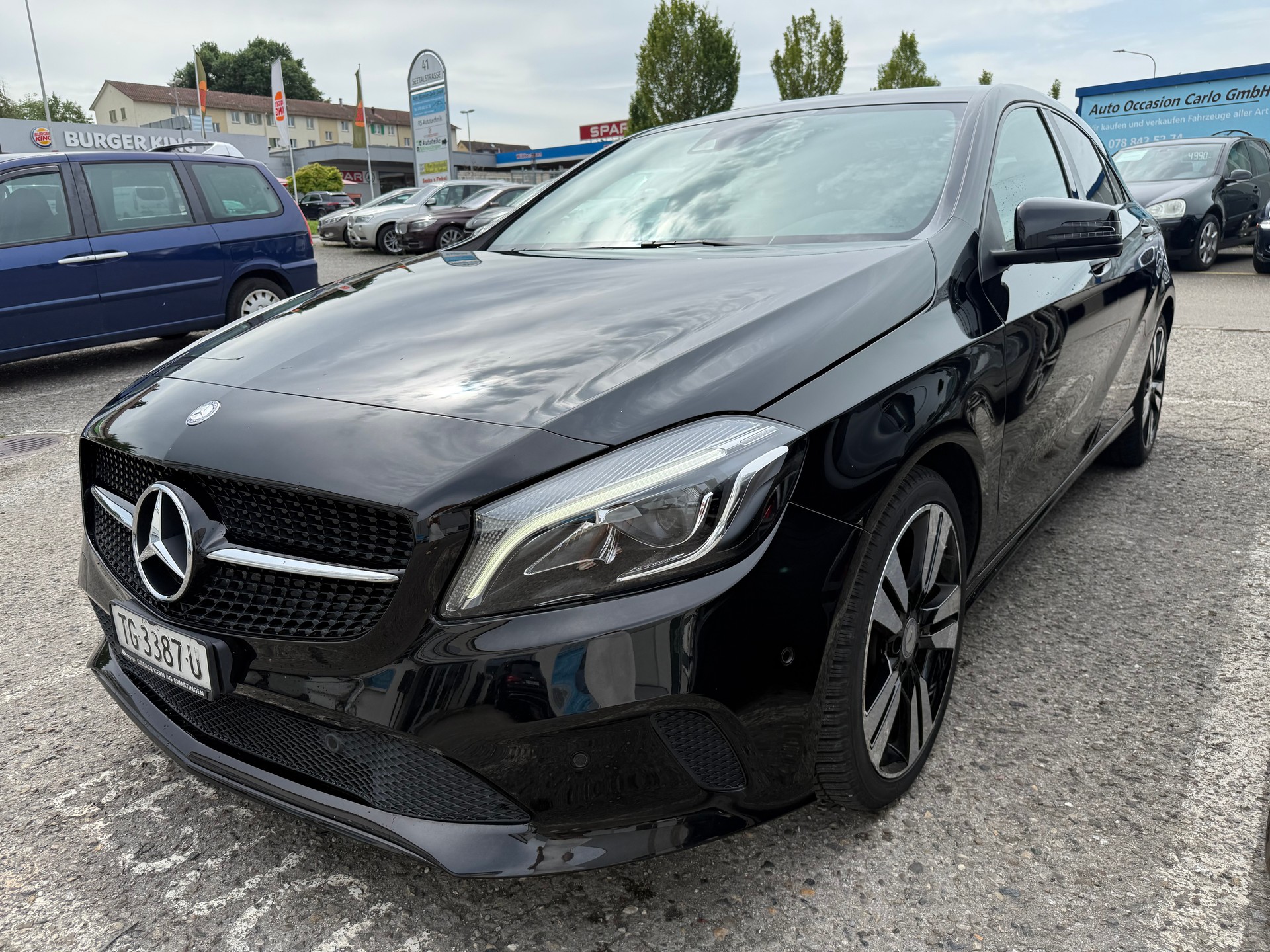 MERCEDES-BENZ A 180 Night Star 7G-DCT-image-2