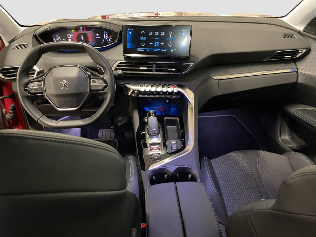 PEUGEOT 5008 1.2 PureTech Allure Pack-image-10