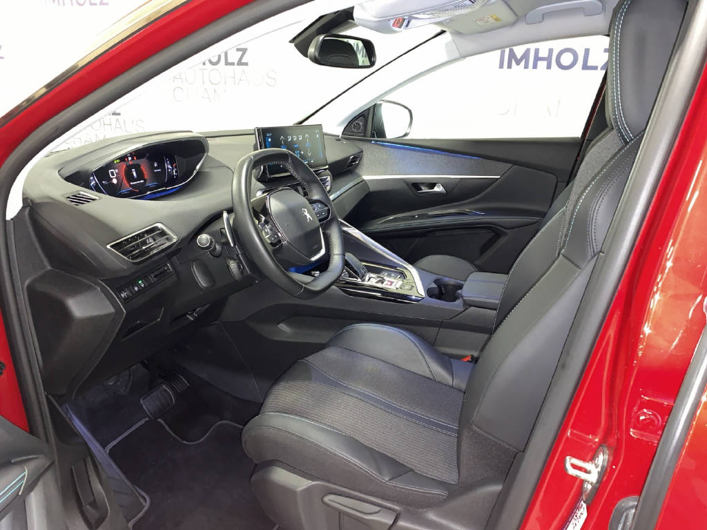 PEUGEOT 5008 1.2 PureTech Allure Pack-image-16
