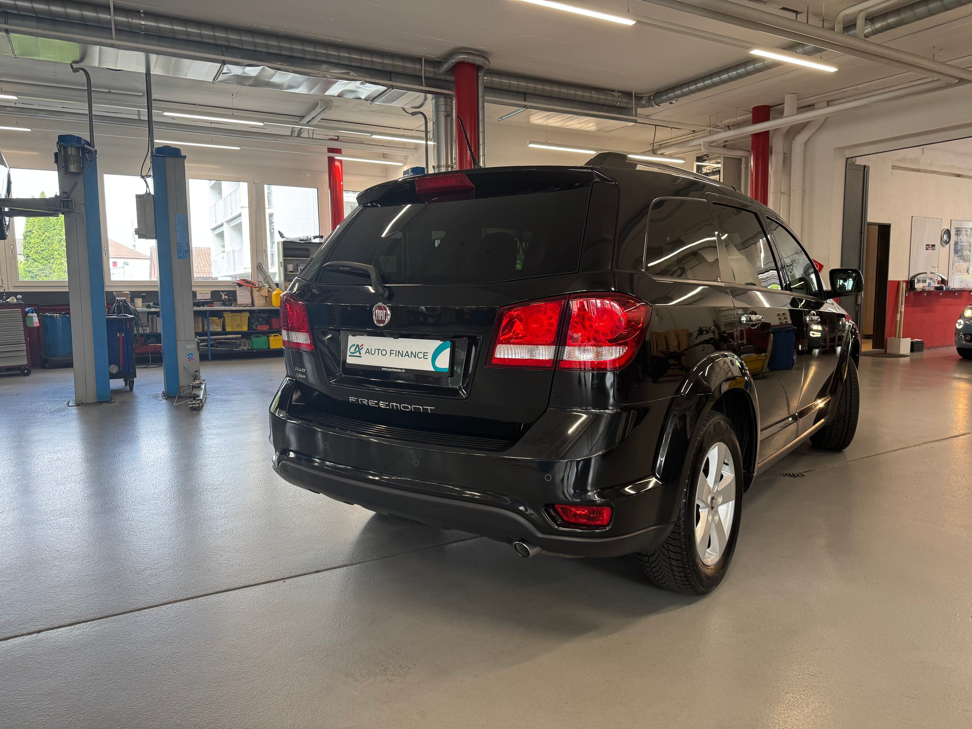 FIAT Freemont 2.0 MJ Lounge AWD Automat-image-2