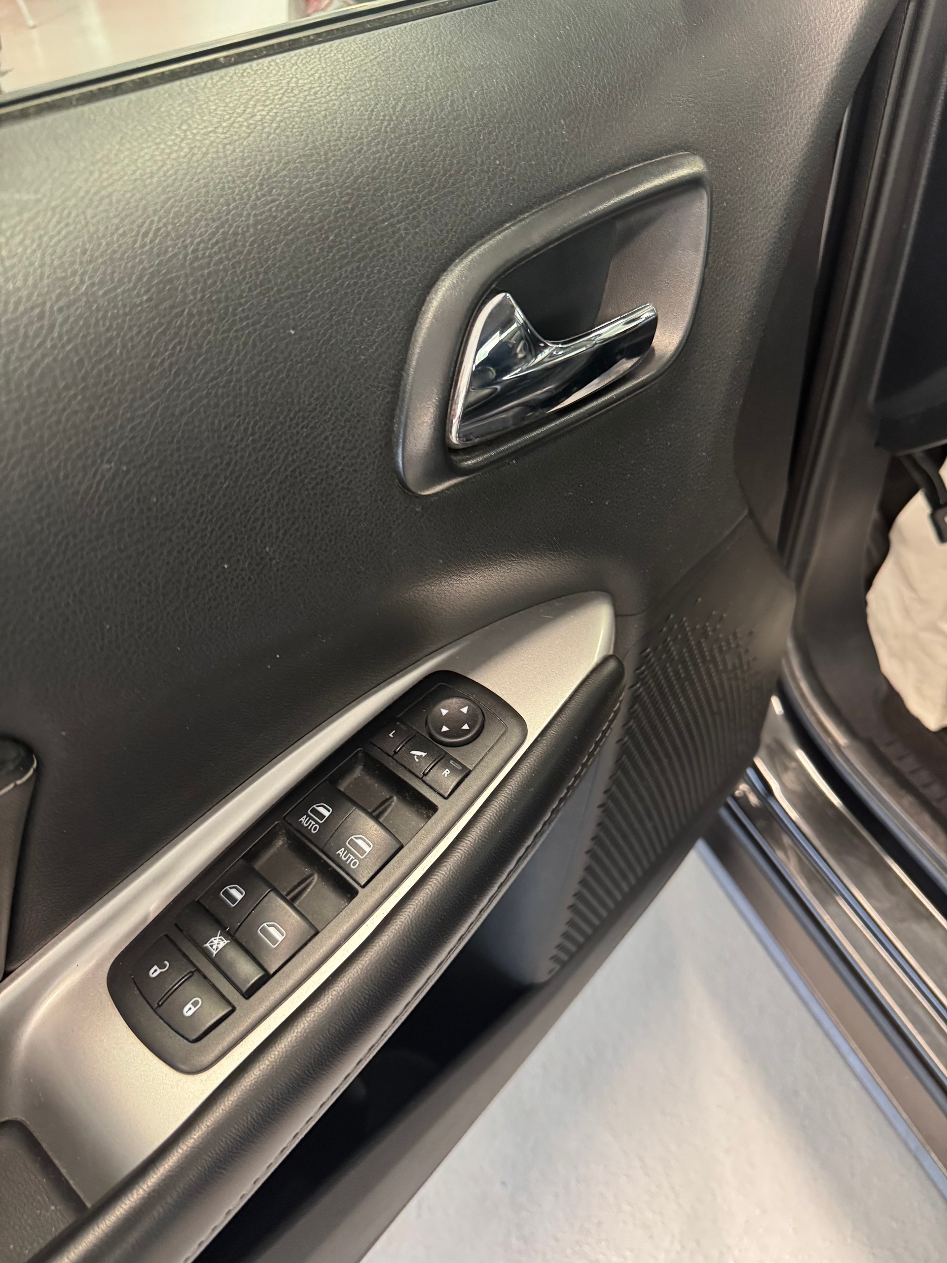 FIAT Freemont 2.0 MJ Lounge AWD Automat-image-12
