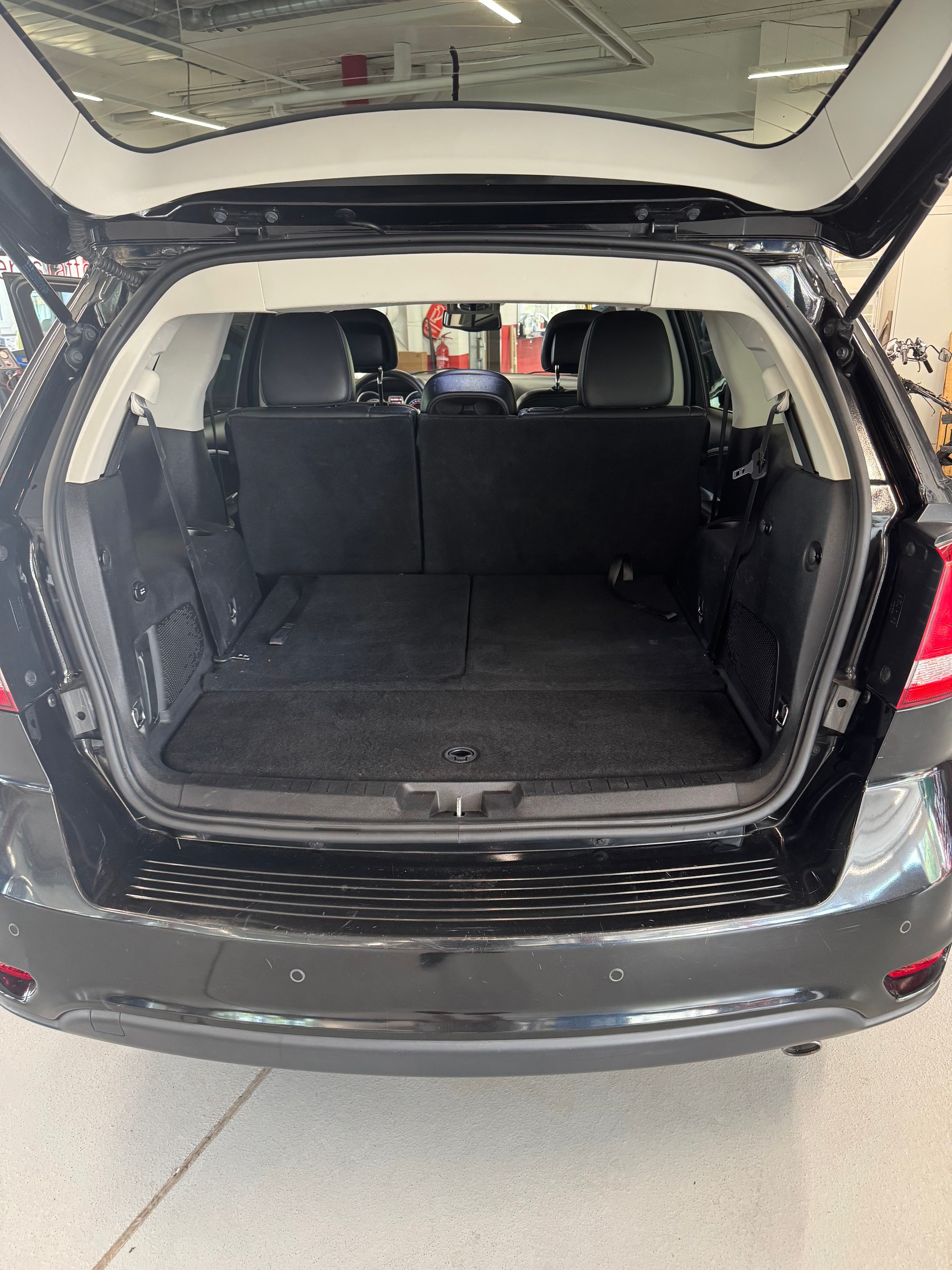 FIAT Freemont 2.0 MJ Lounge AWD Automat-image-13