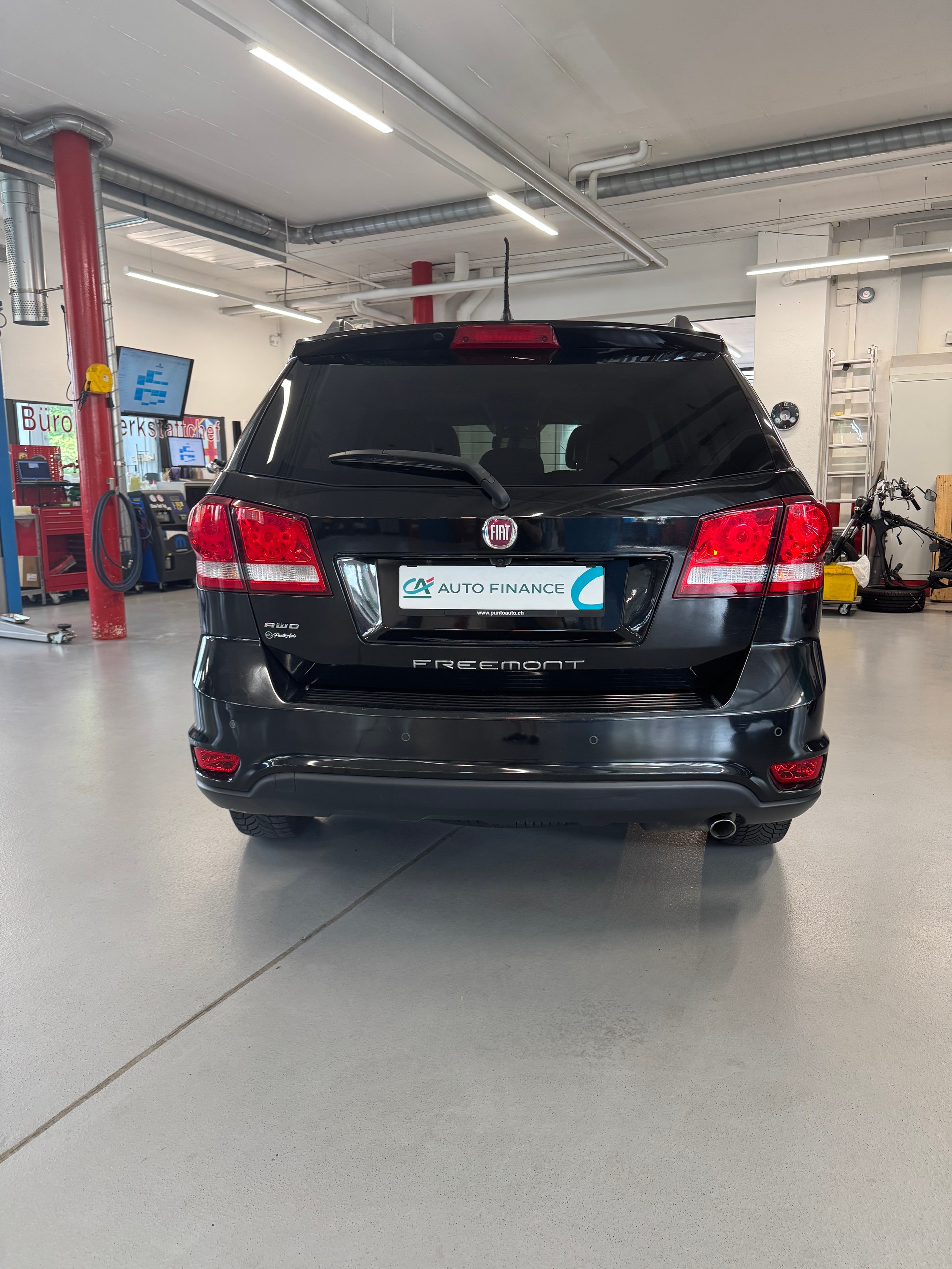FIAT Freemont 2.0 MJ Lounge AWD Automat-image-3