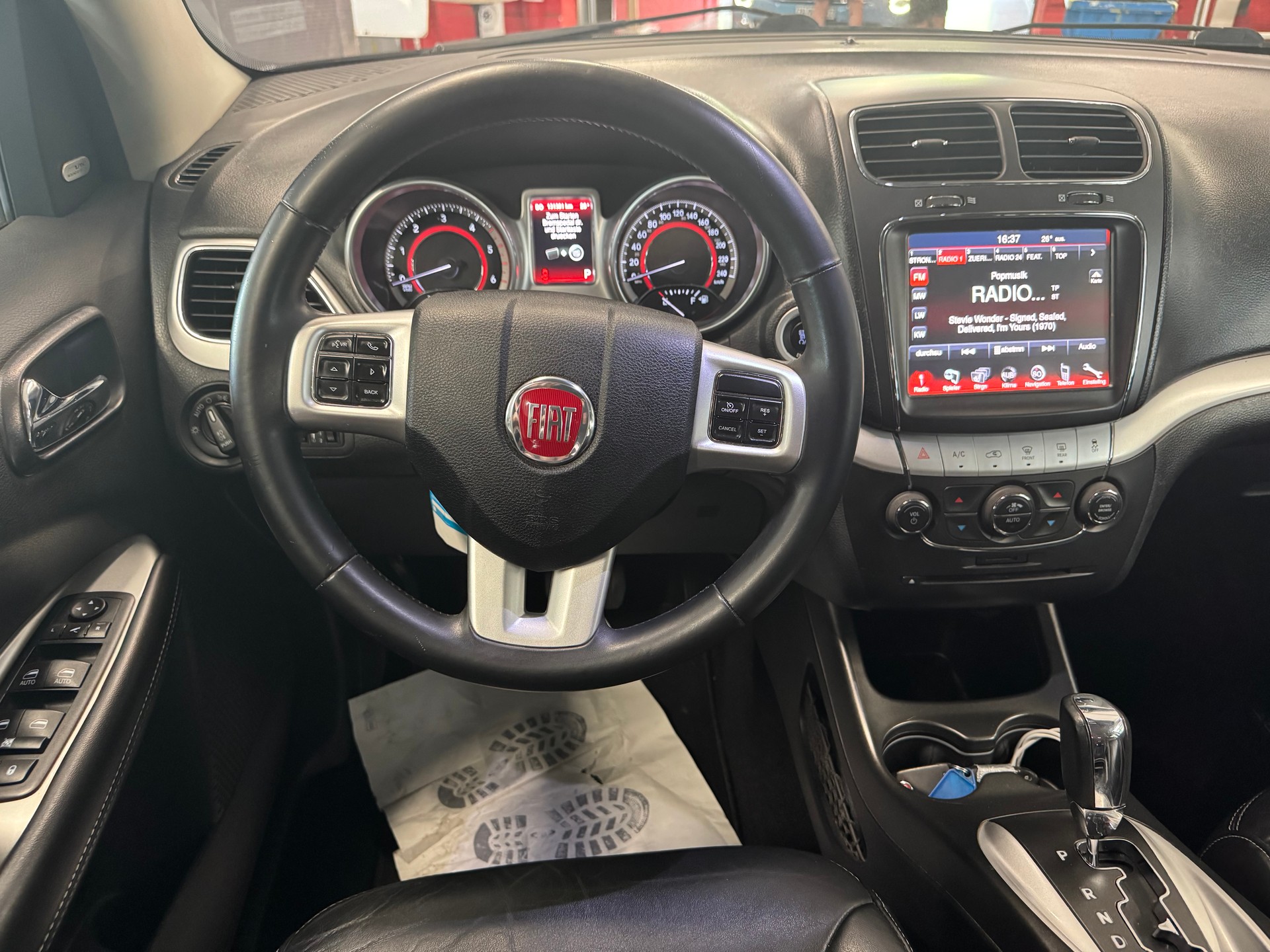 FIAT Freemont 2.0 MJ Lounge AWD Automat-image-9