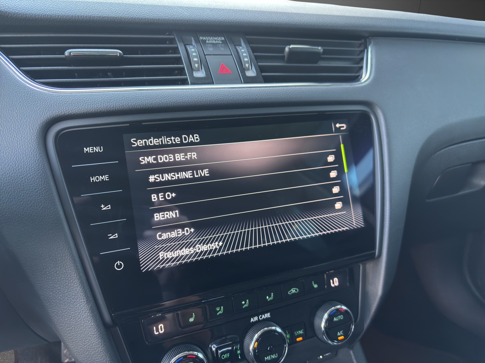SKODA Octavia Combi 1.8 TSI Ambition 4x4 DSG-image-8
