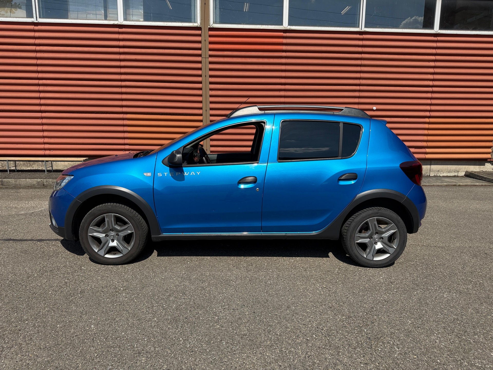 DACIA Sandero 1.5 dCi Stepway Unlimited Automatic-image-4