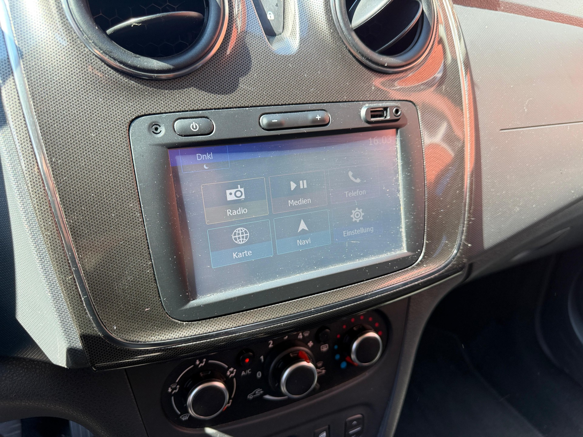 DACIA Sandero 1.5 dCi Stepway Unlimited Automatic-image-9