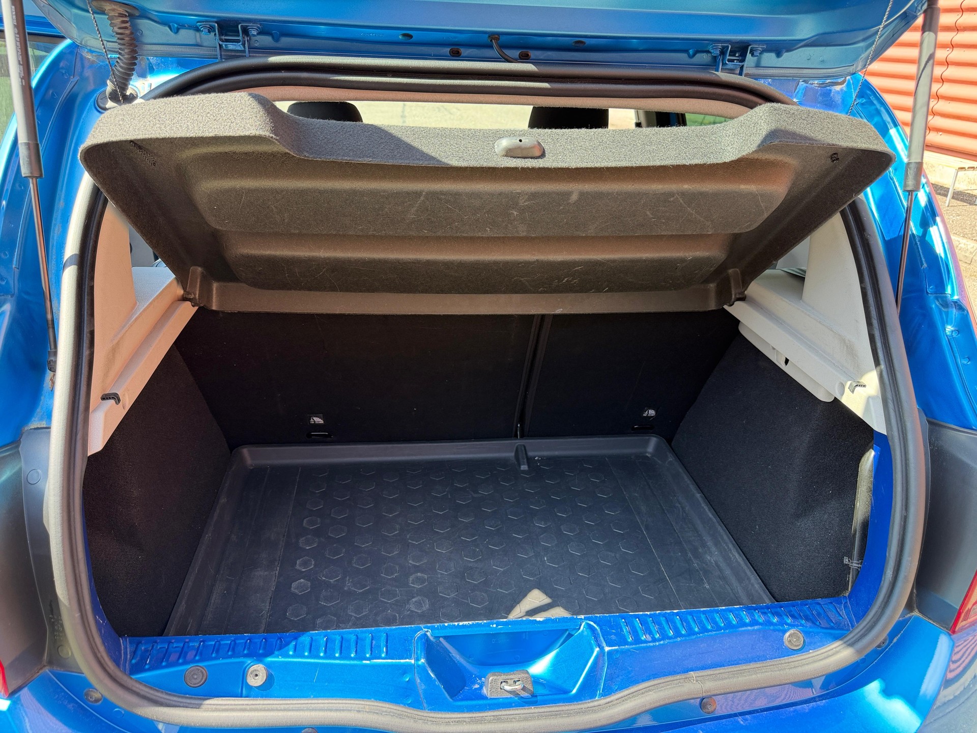 DACIA Sandero 1.5 dCi Stepway Unlimited Automatic-image-11