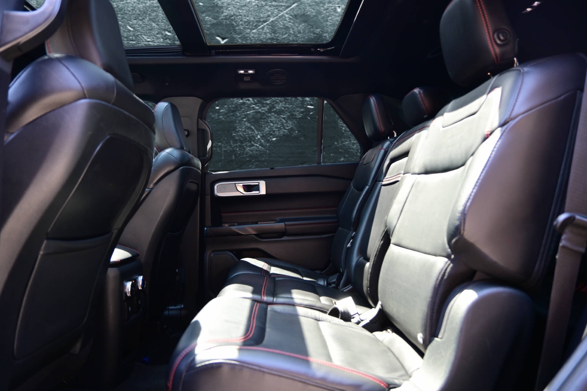 FORD Explorer 3.0 V6 Plug-in Hybrid ST-Line *Panordamadach*CH-Auto*7-Plätzer*-image-25