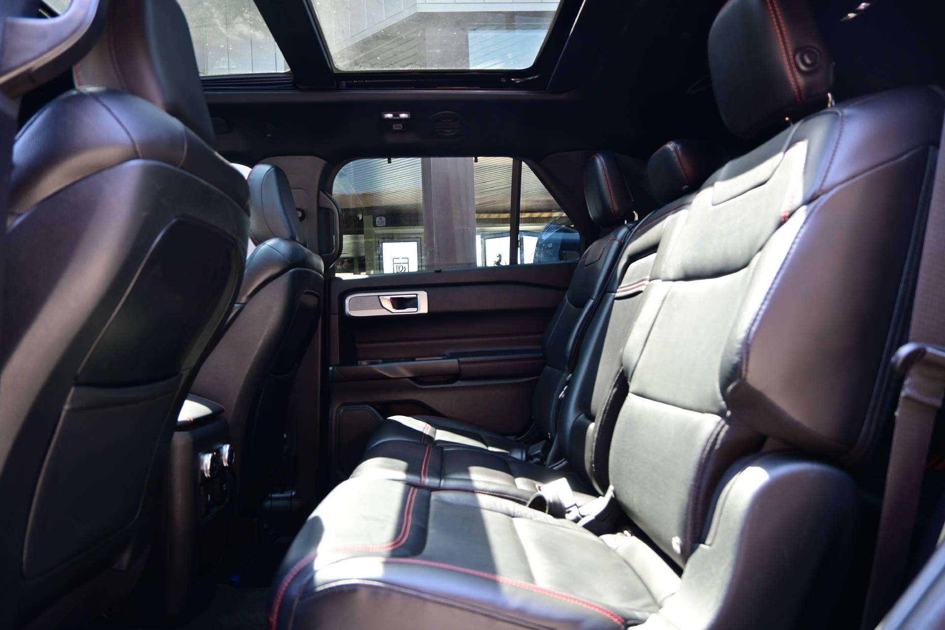 FORD Explorer 3.0 V6 Plug-in Hybrid ST-Line *Panordamadach*CH-Auto*7-Plätzer*-image-25