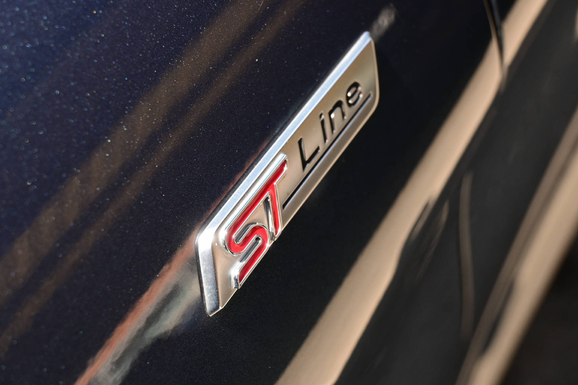 FORD Explorer 3.0 V6 Plug-in Hybrid ST-Line *Panordamadach*CH-Auto*7-Plätzer*-image-8
