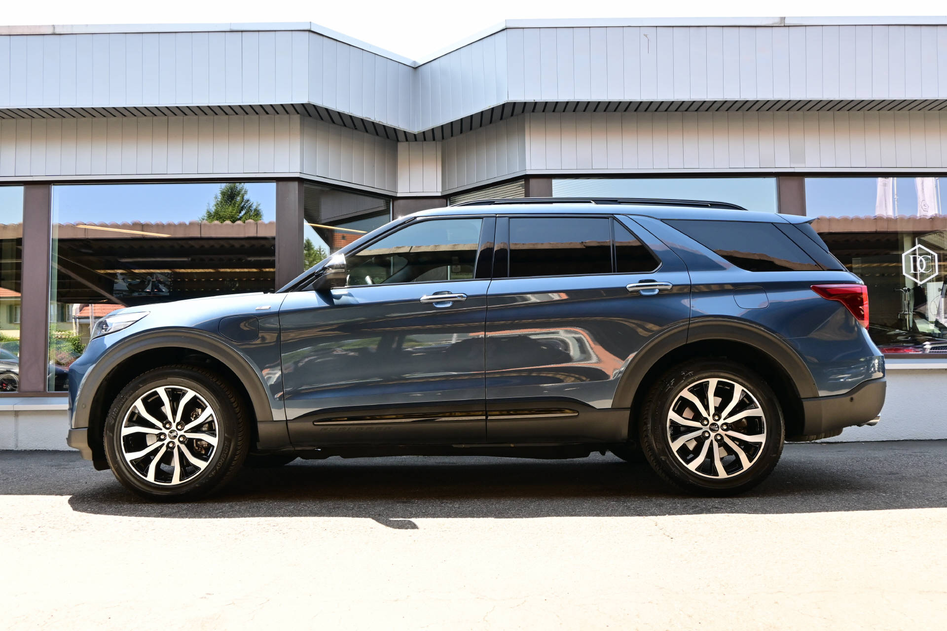 FORD Explorer 3.0 V6 Plug-in Hybrid ST-Line *Panordamadach*CH-Auto*7-Plätzer*-image-3