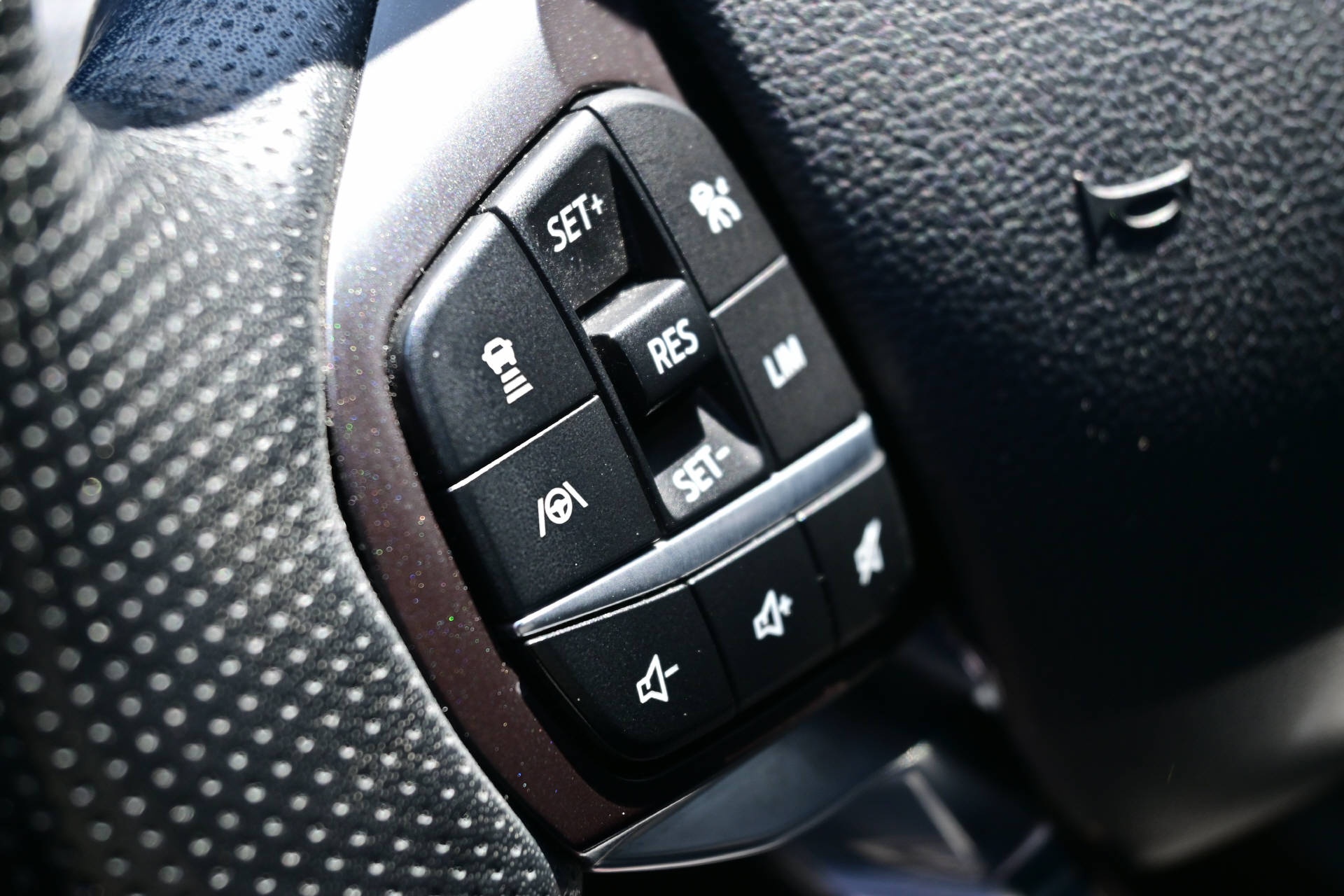FORD Explorer 3.0 V6 Plug-in Hybrid ST-Line *Panordamadach*CH-Auto*7-Plätzer*-image-13