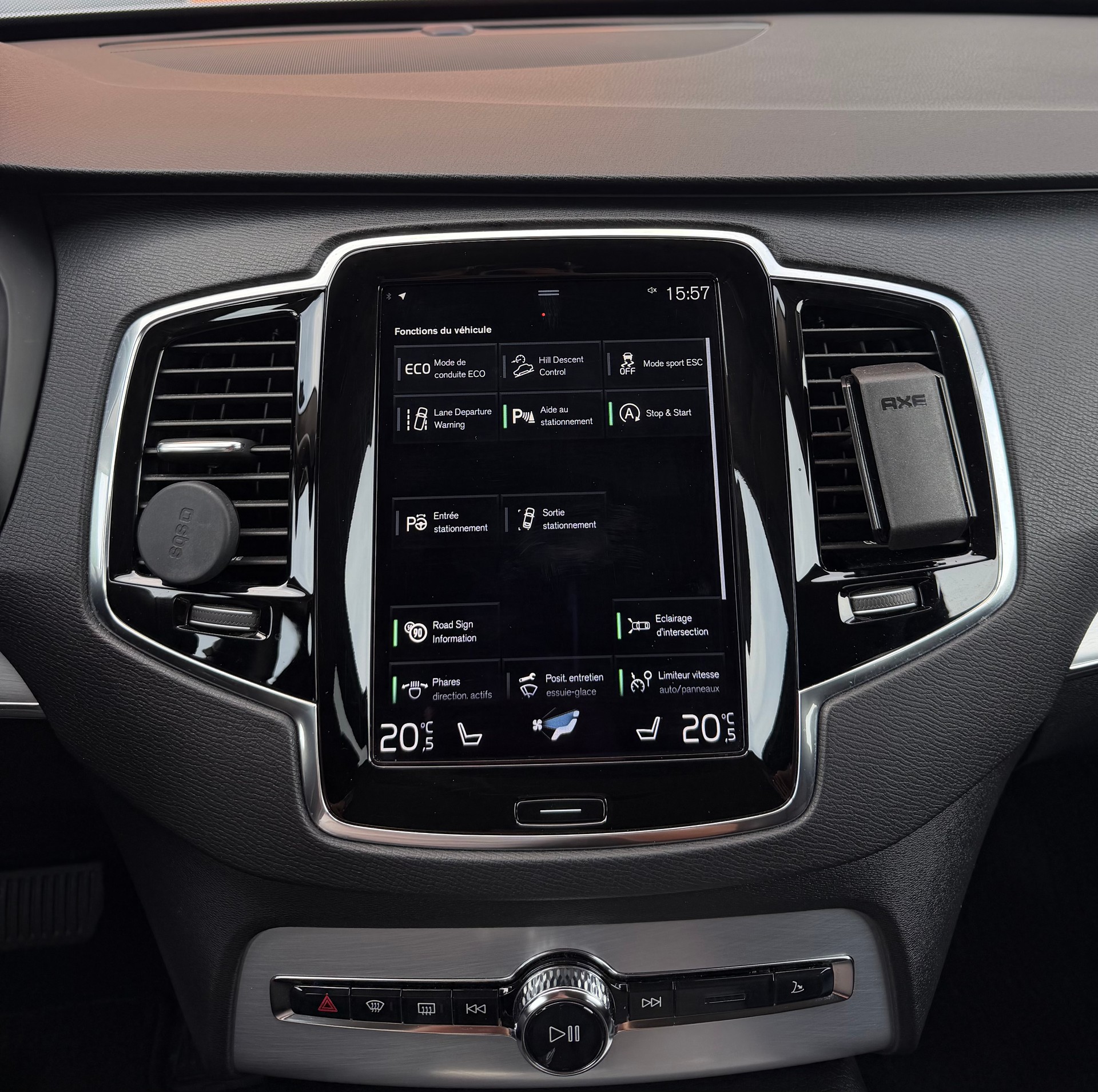 VOLVO XC90 D5 AWD Momentum Geartronic-image-10
