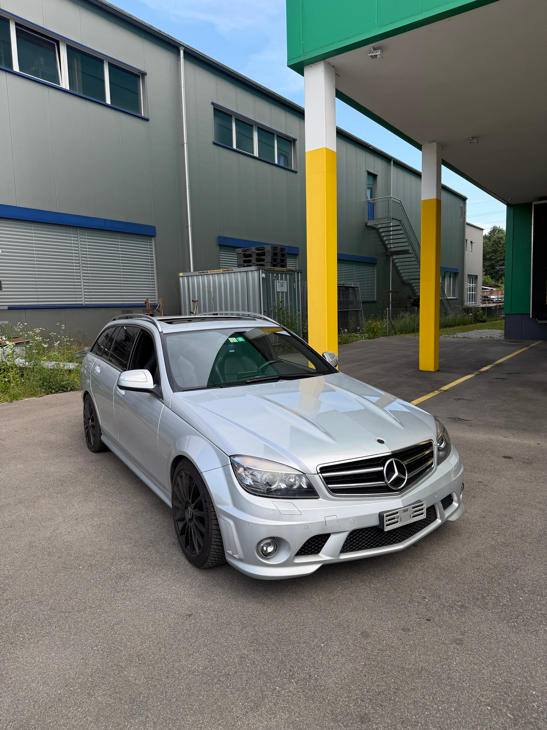MERCEDES-BENZ C 63 AMG Avantgarde 7G-Tronic-image-0