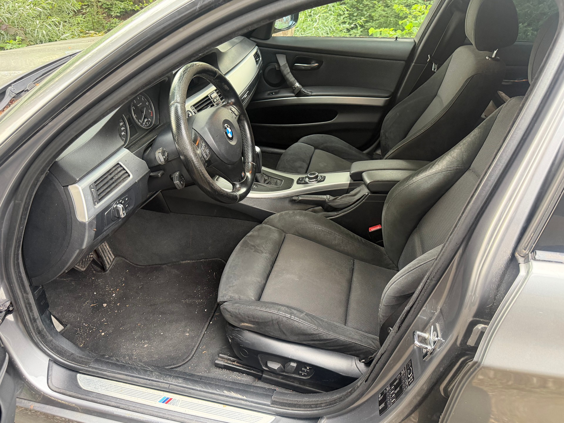 BMW 330i xDrive Touring Steptronic-image-6