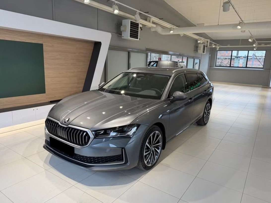 SKODA Superb Combi 2.0 TDi L&K 4x4 DSG-image-0