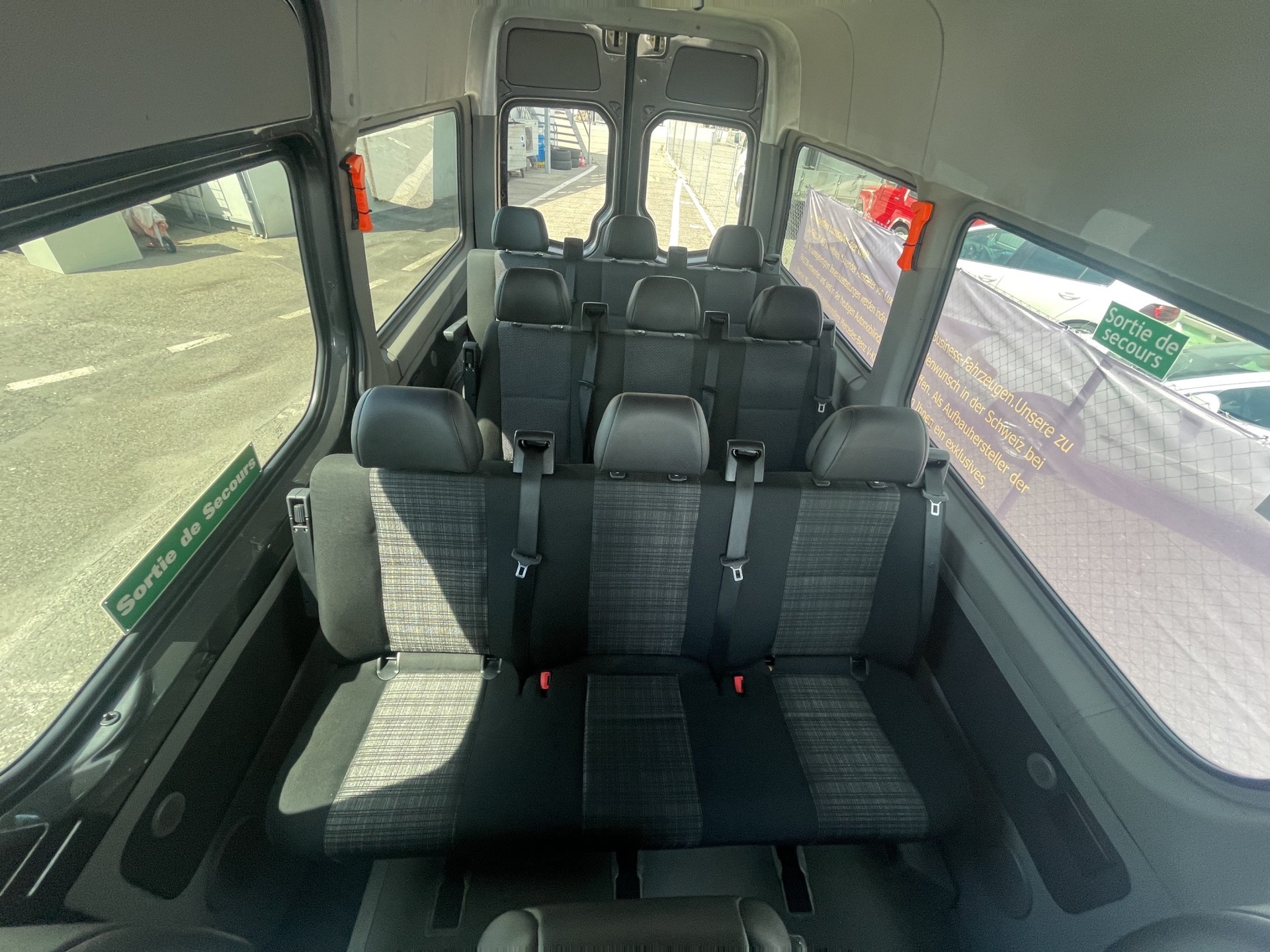 MERCEDES-BENZ Sprinter 315 CDI Standard 12 Plätzer-image-16