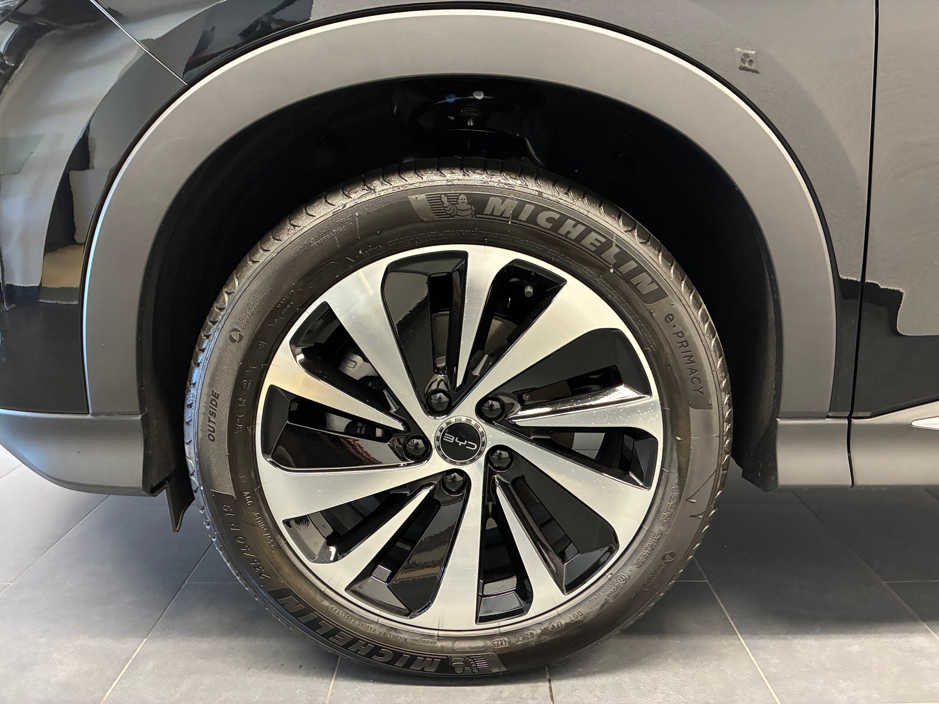 BYD Seal U DM-i Design AWD-image-2