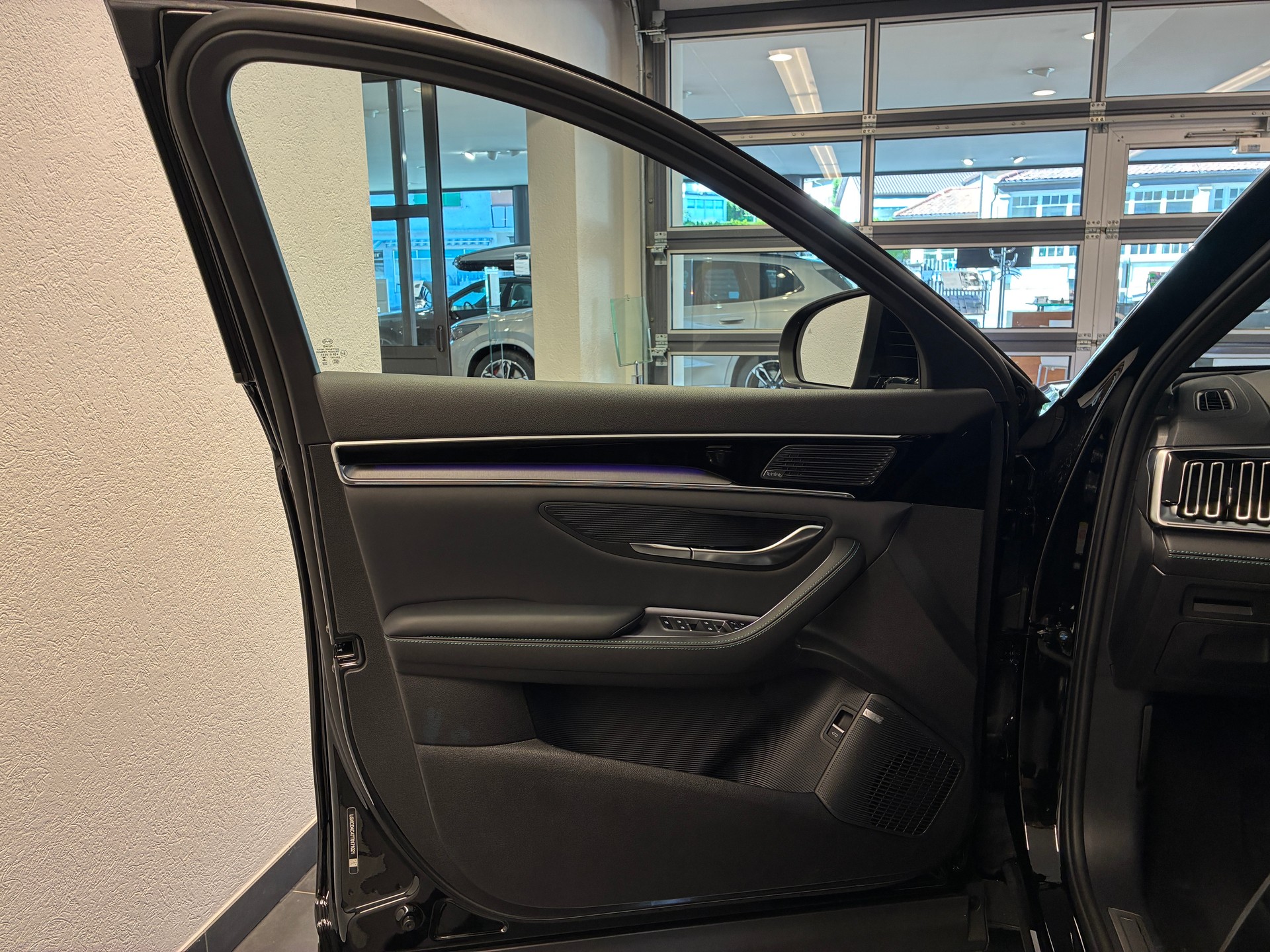 BYD Seal U DM-i Design AWD-image-17