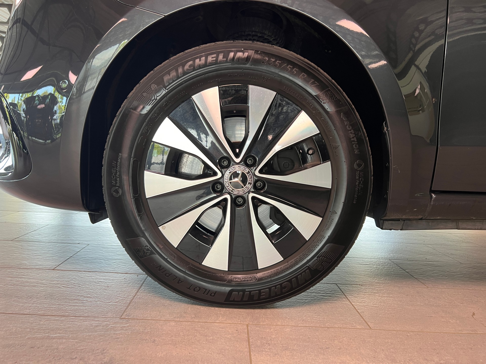 MERCEDES-BENZ V 250 d lang Avantgarde 4Matic G-Tronic-image-5