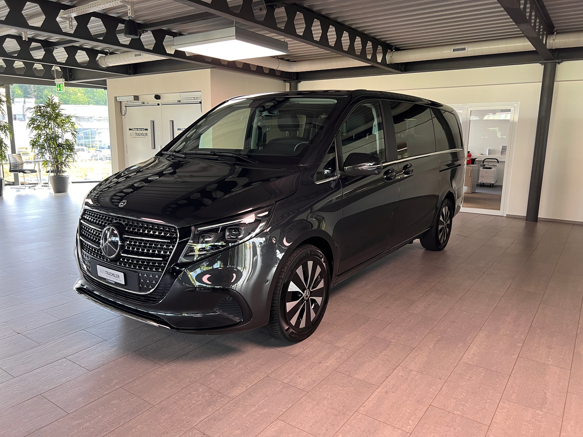 MERCEDES-BENZ V 250 d lang Avantgarde 4Matic G-Tronic-image-3