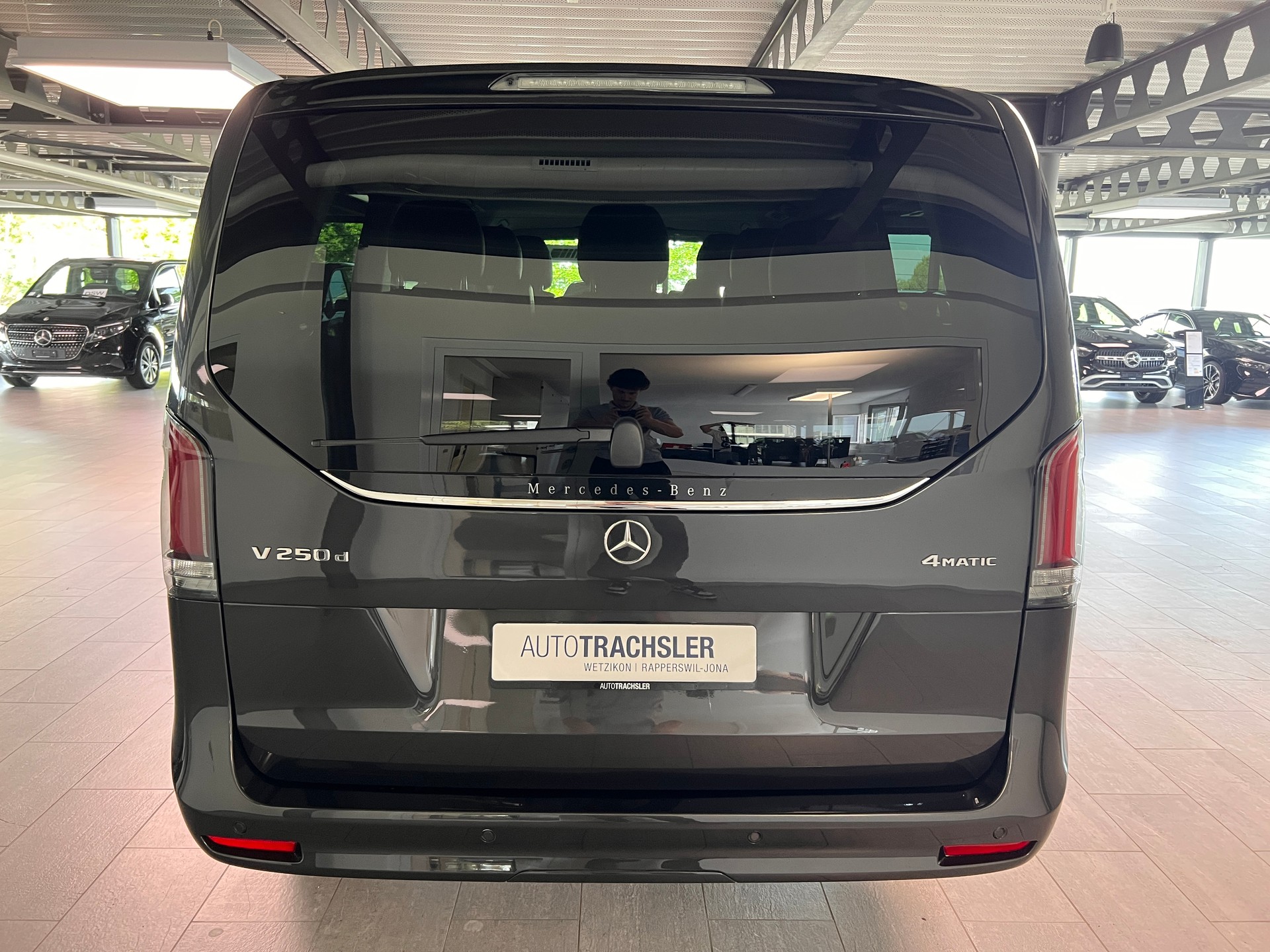 MERCEDES-BENZ V 250 d lang Avantgarde 4Matic G-Tronic-image-4