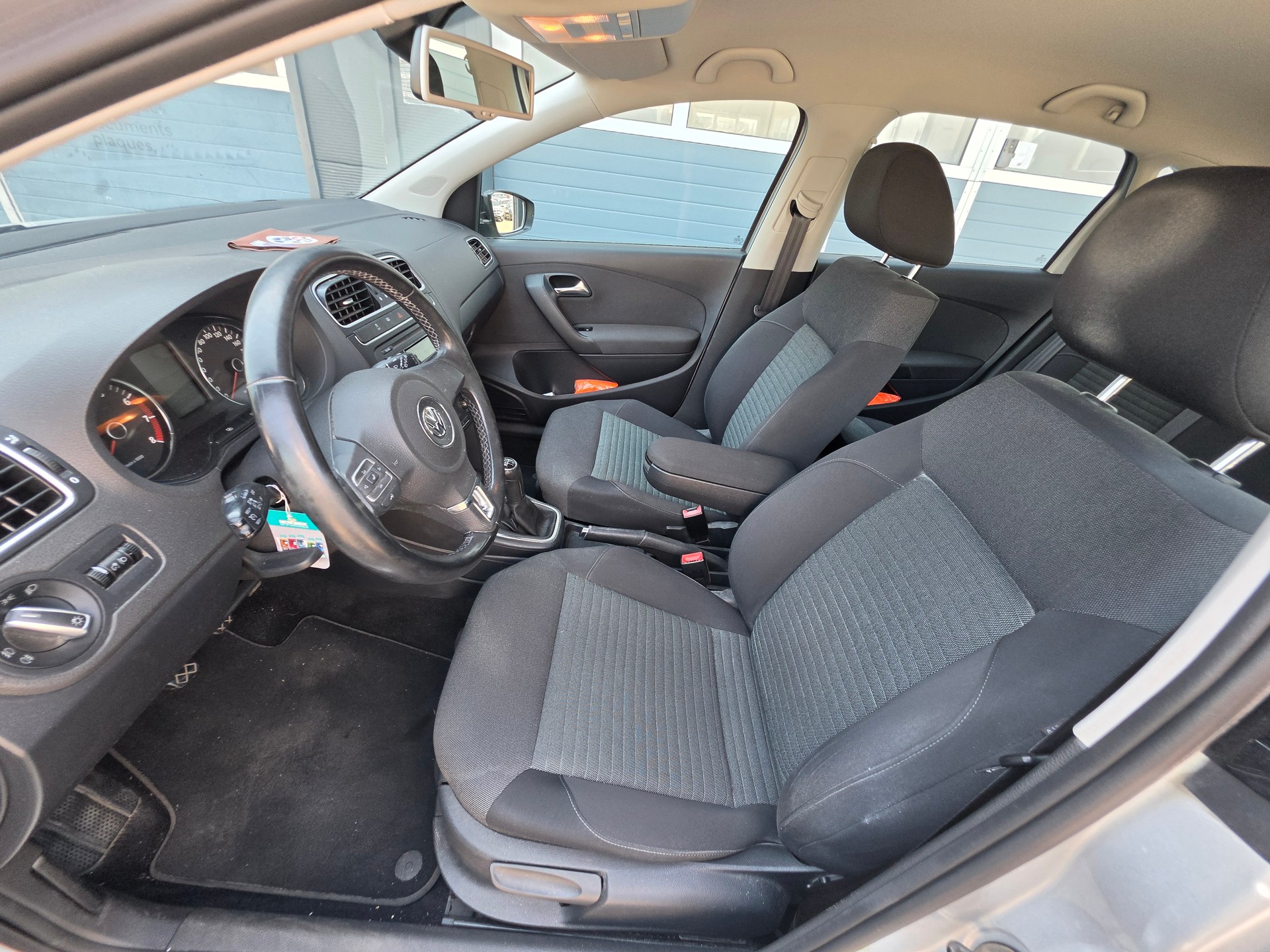 VW Polo 1.2 12V Comfortline-image-8