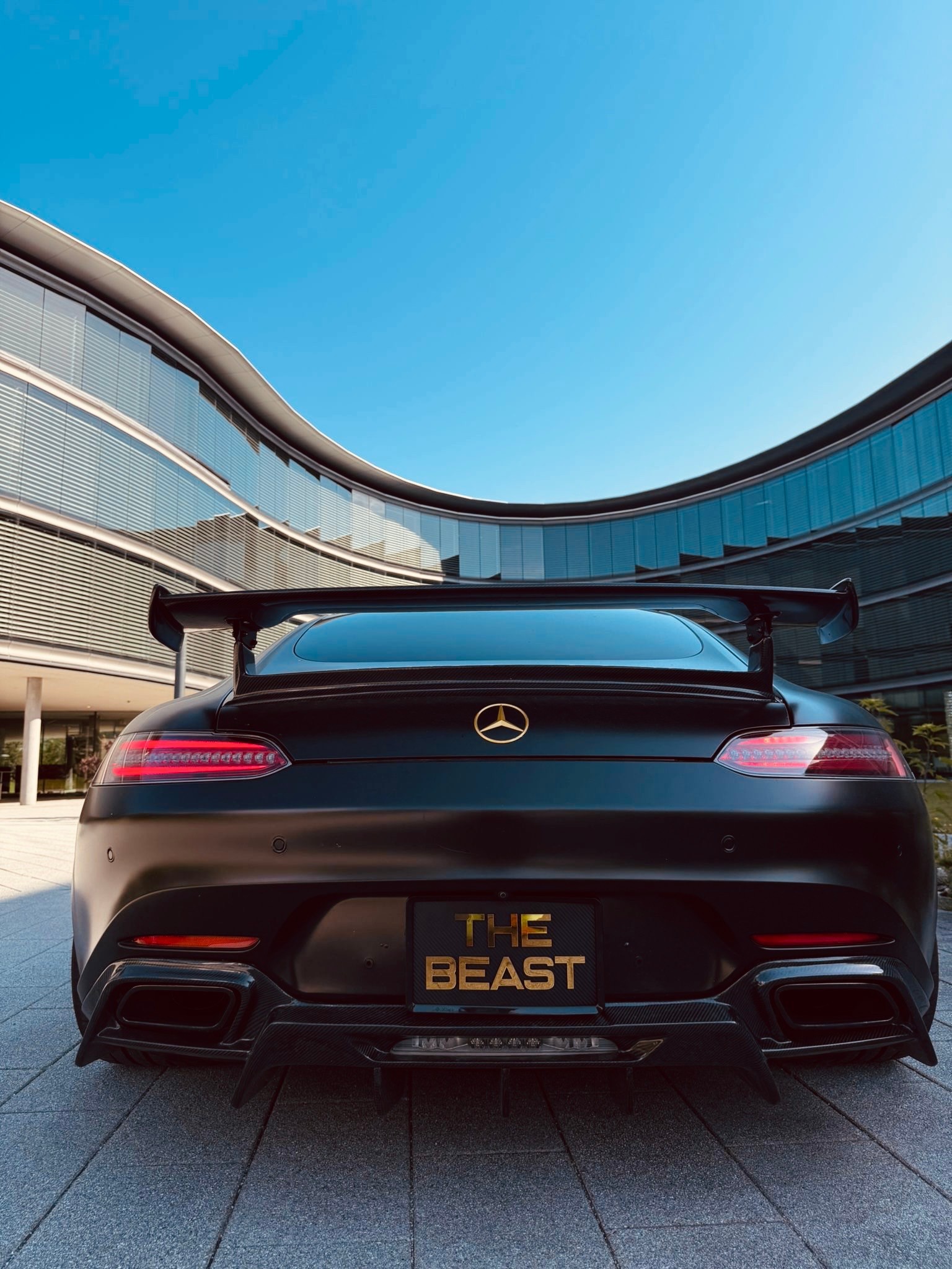 MERCEDES-BENZ AMG GTS-image-3
