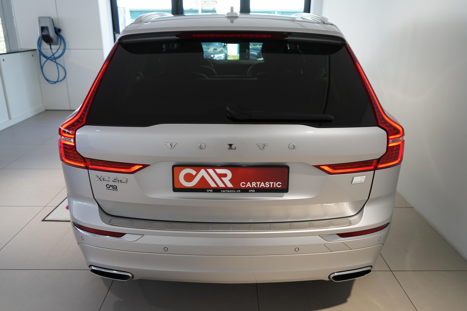 VOLVO XC60 2.0 T6 TE Inscription eAWD-image-3