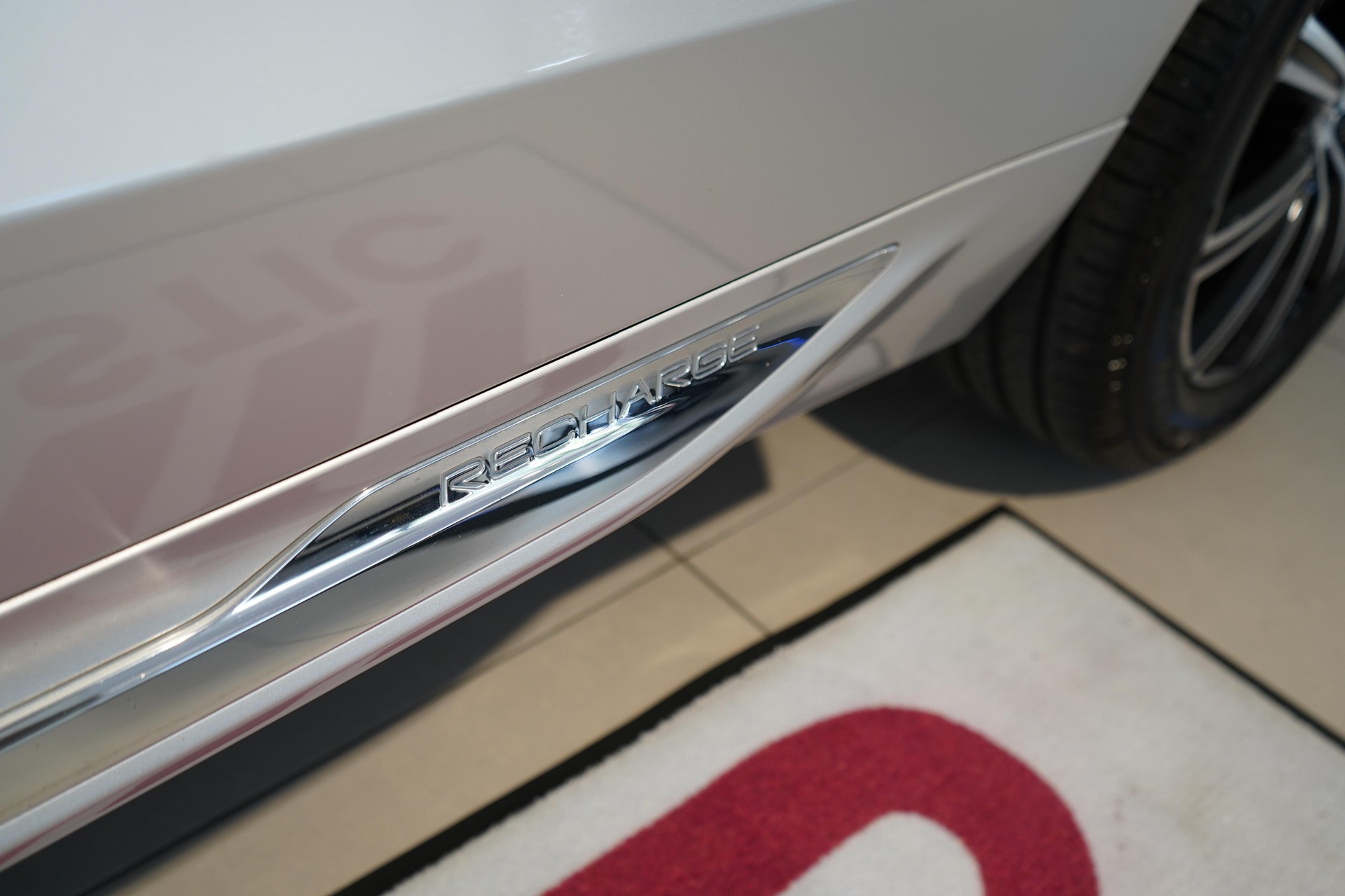 VOLVO XC60 2.0 T6 TE Inscription eAWD-image-23