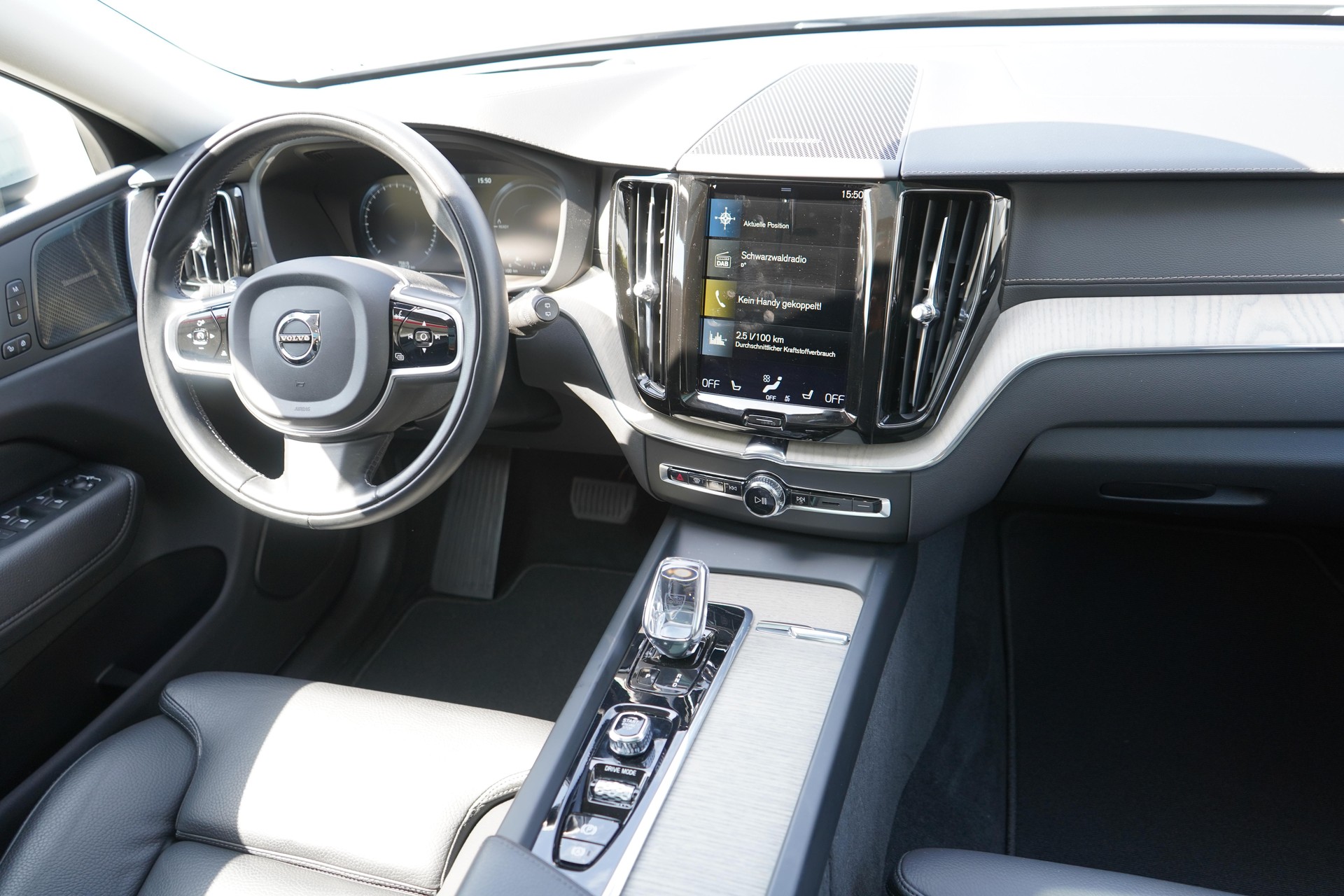 VOLVO XC60 2.0 T6 TE Inscription eAWD-image-8