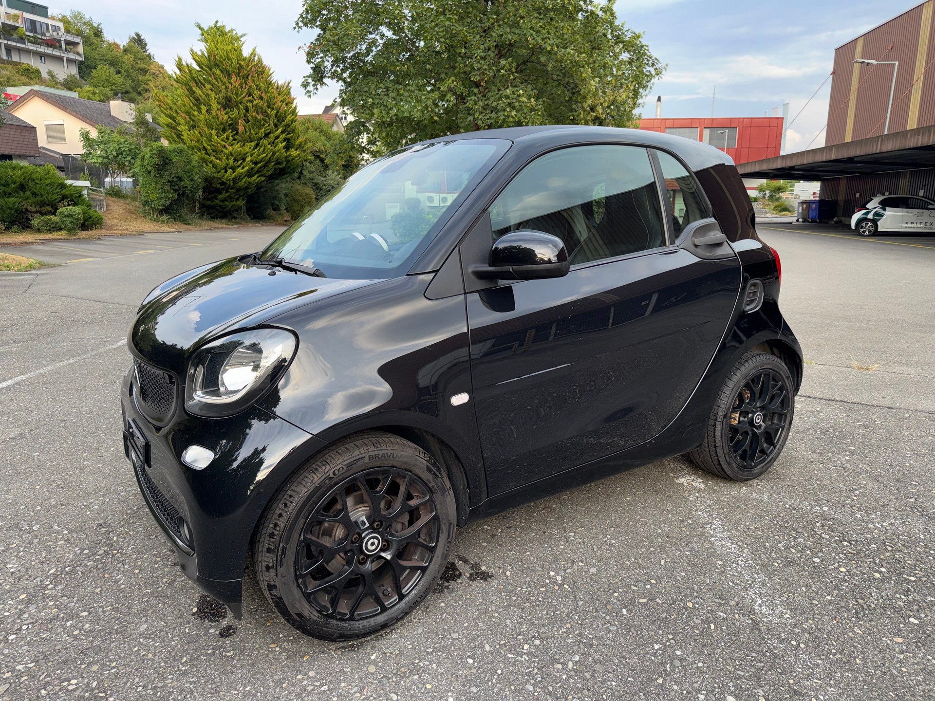SMART fortwo-image-0