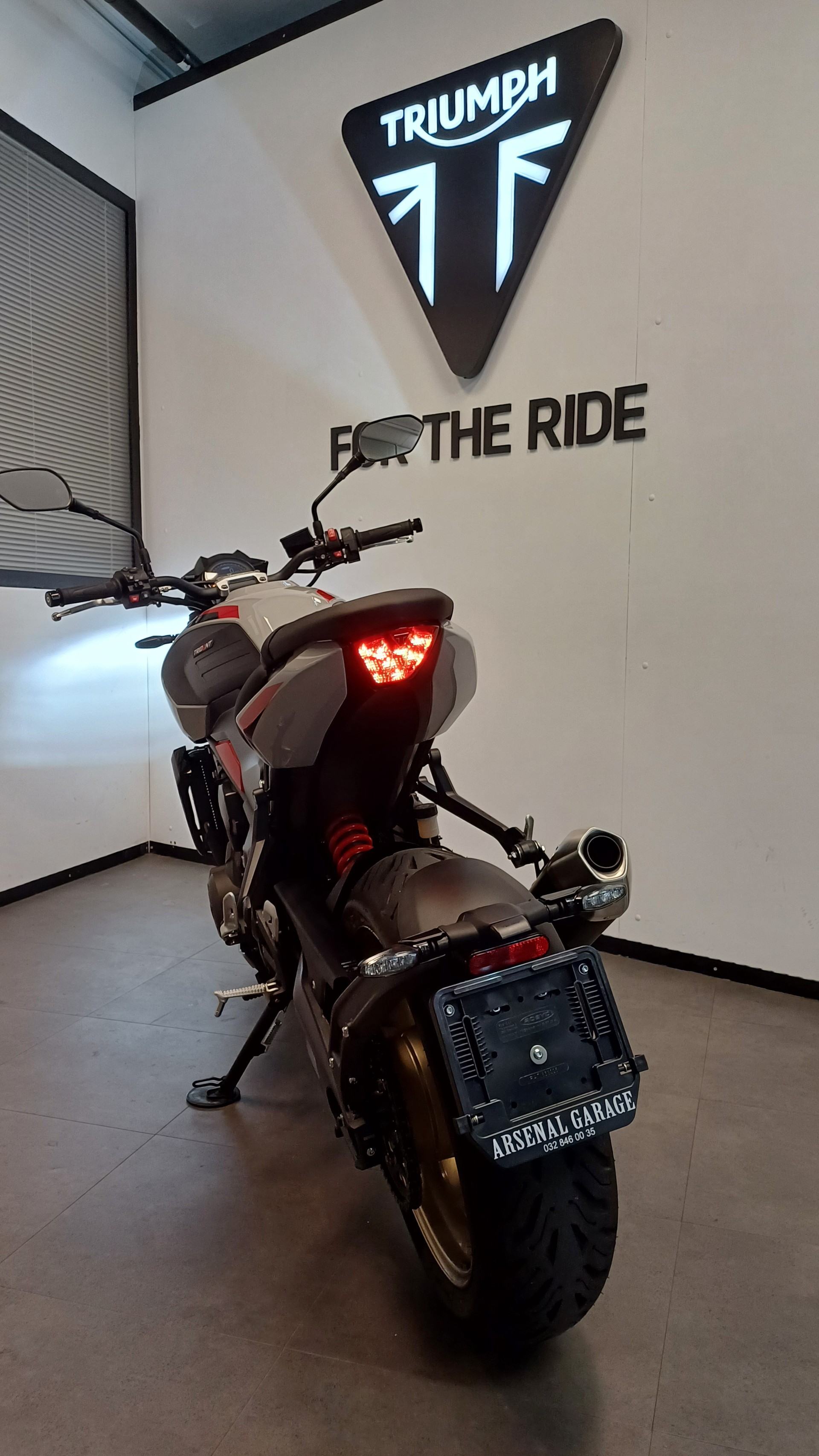 TRIUMPH Triumph Trident 800-image-7