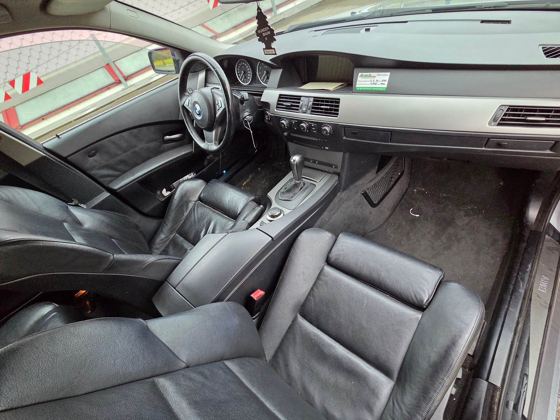 BMW 530xi Touring-image-6