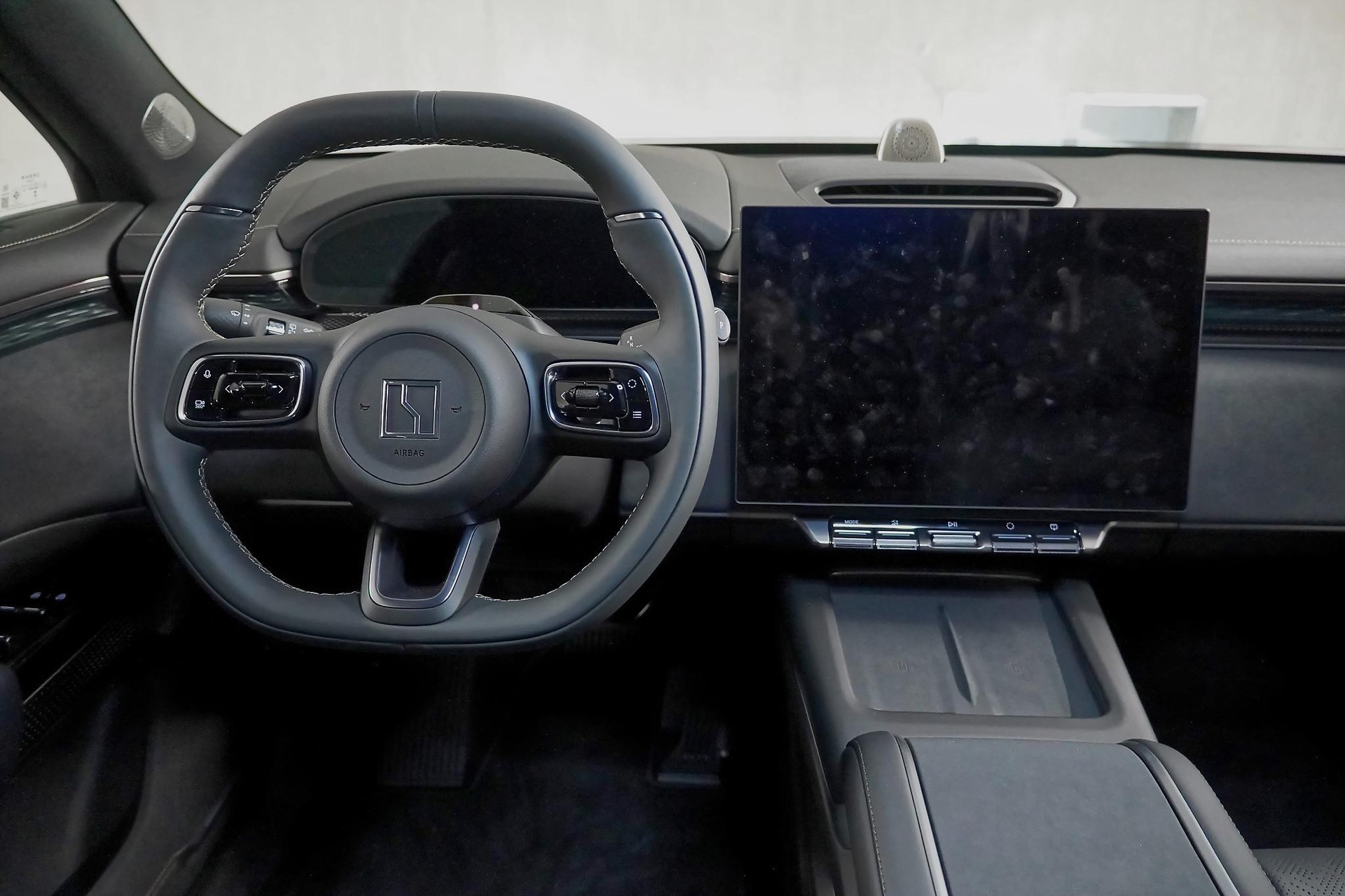ZEEKR 7X Privilege AWD-image-4