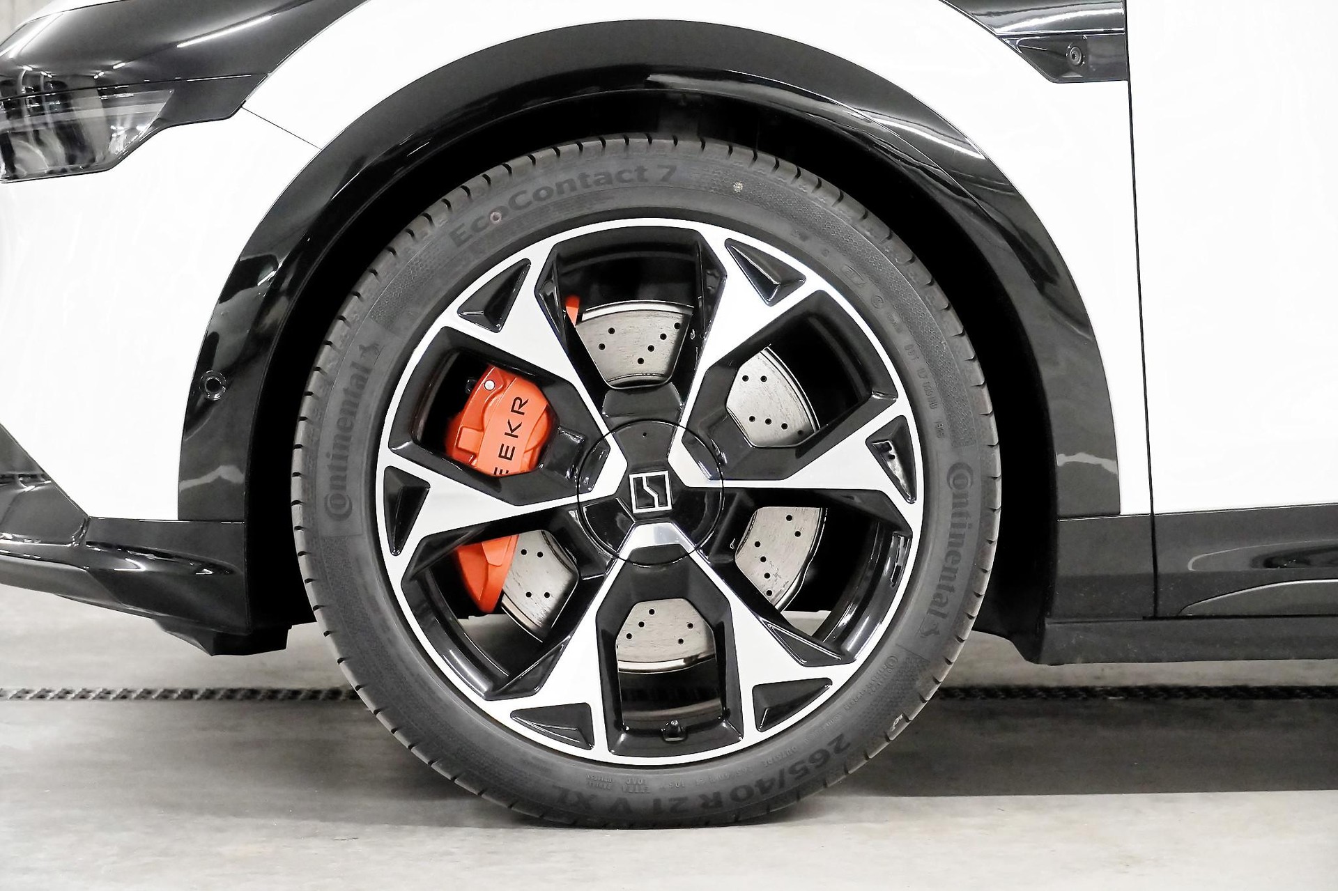 ZEEKR 7X Privilege AWD-image-16
