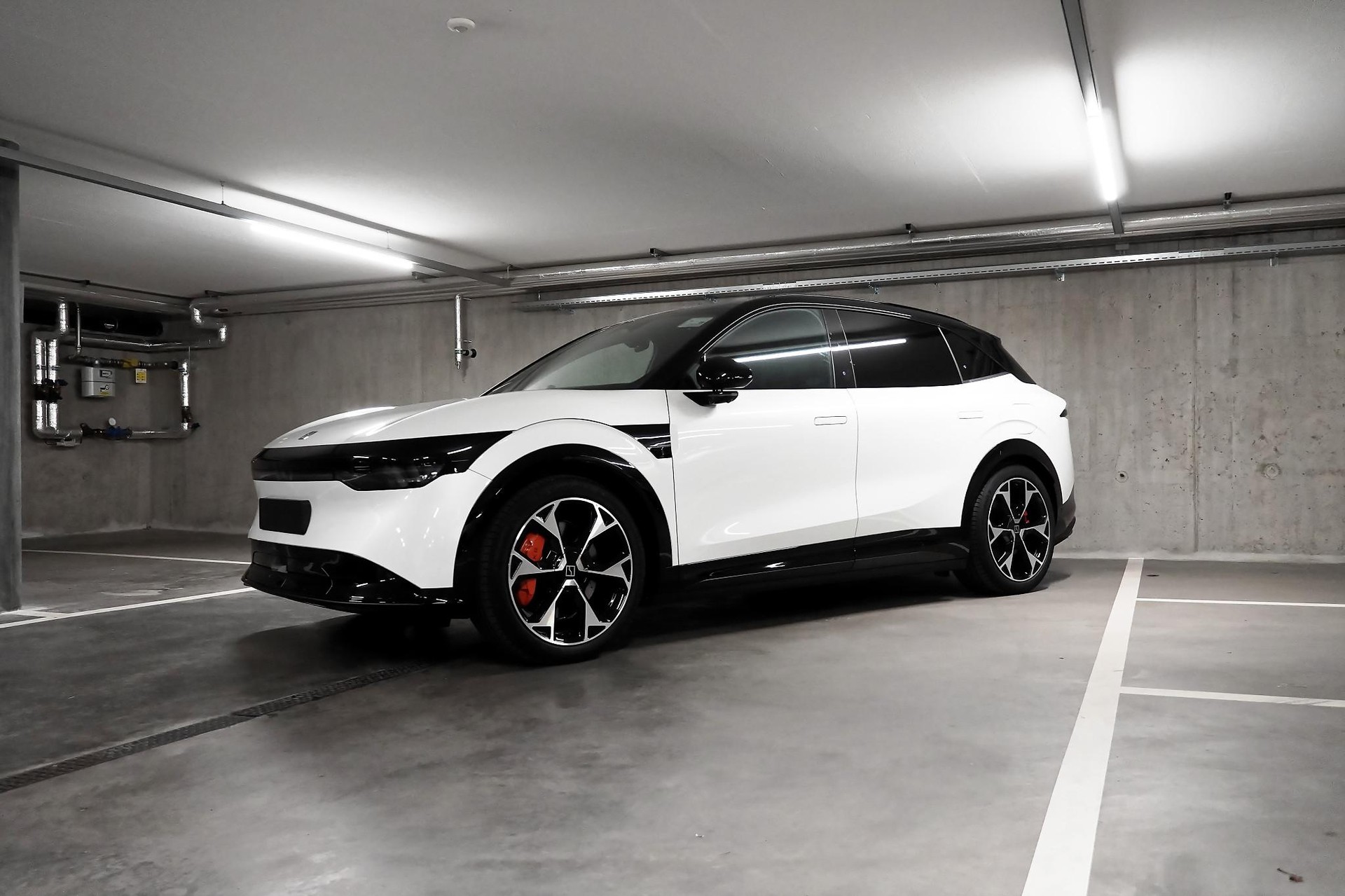 ZEEKR 7X Privilege AWD-image-1