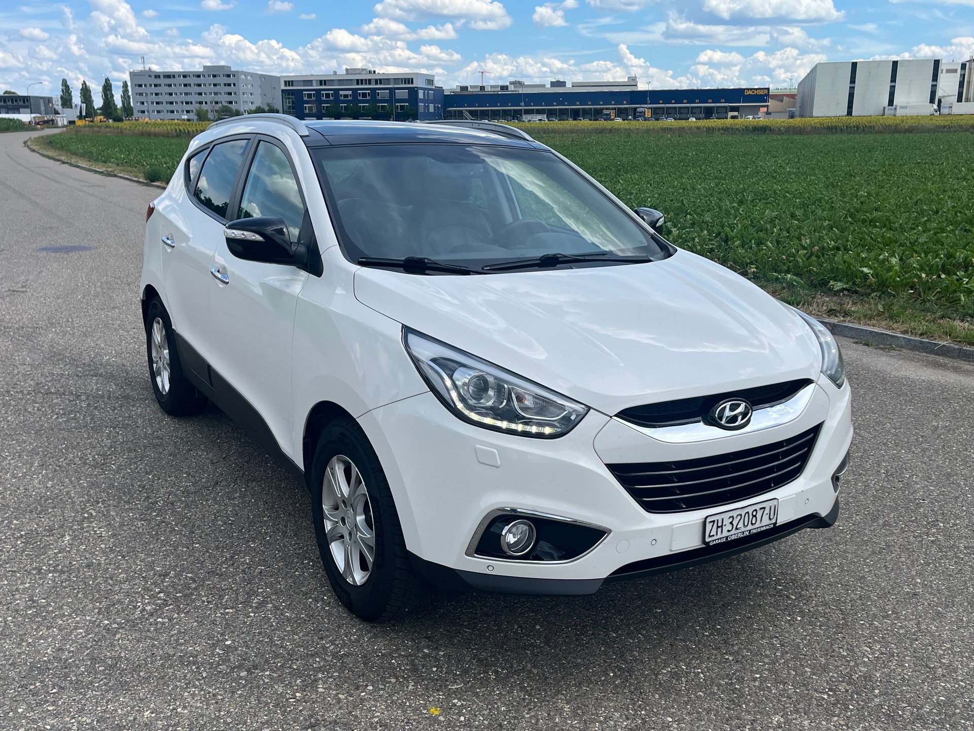 HYUNDAI iX 35 2.0 CRDi Premium 4WD Automatic-image-0