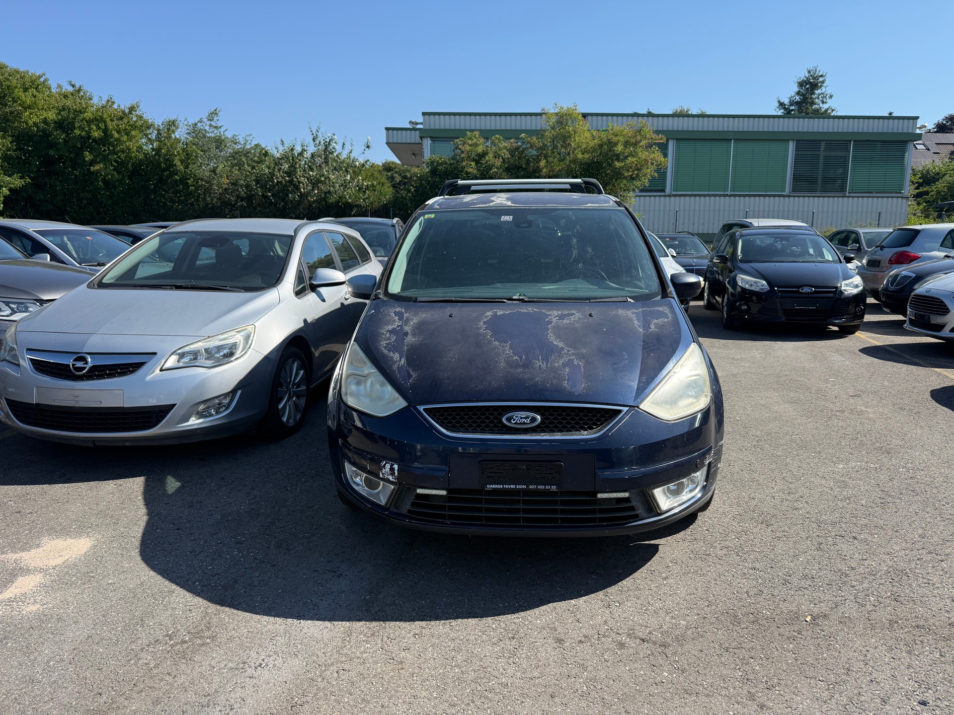 FORD Galaxy 2.0i Ambiente-image-0