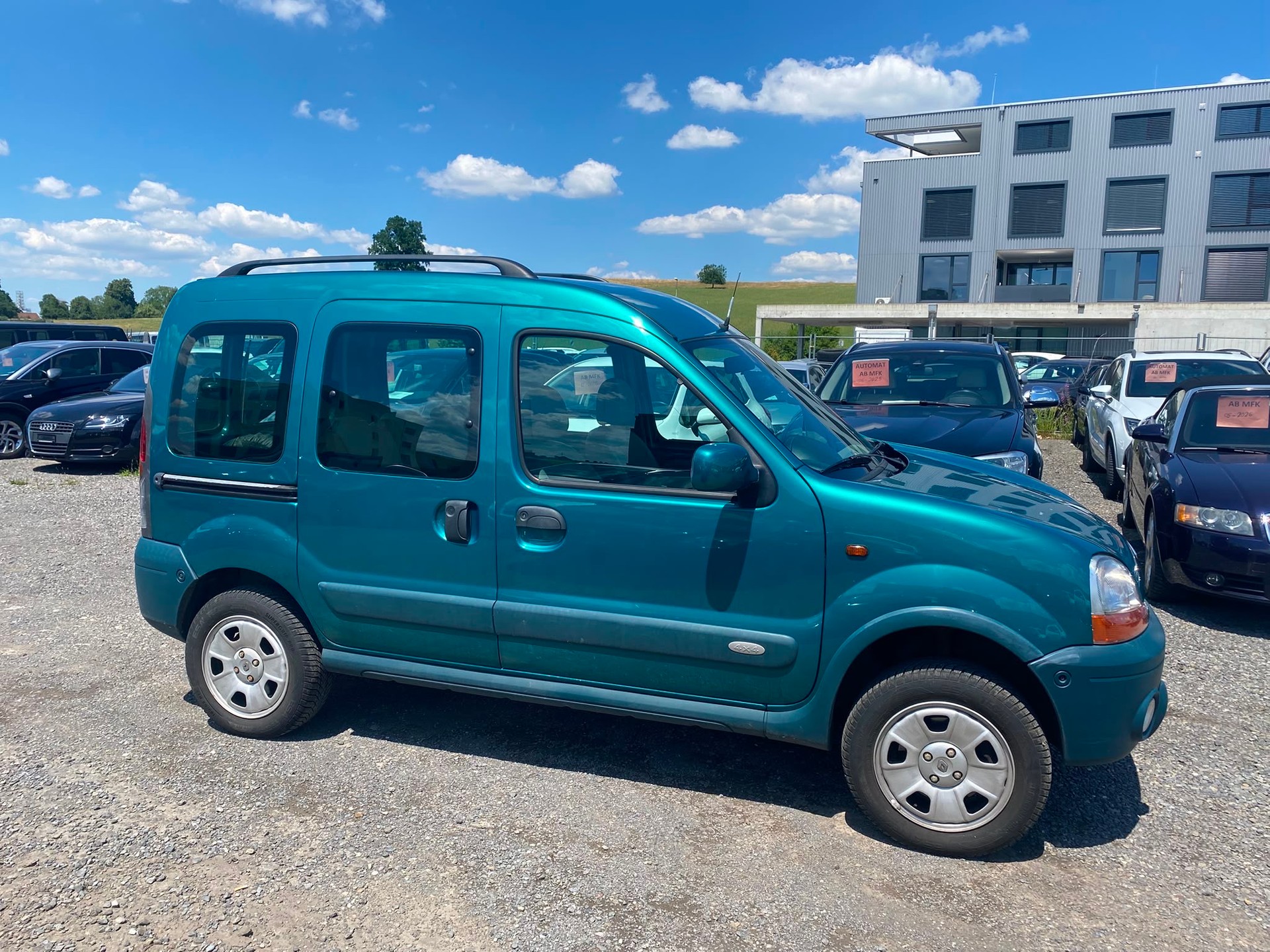 RENAULT Kangoo 1.6 16V Privilège Suisse 4x4-image-2