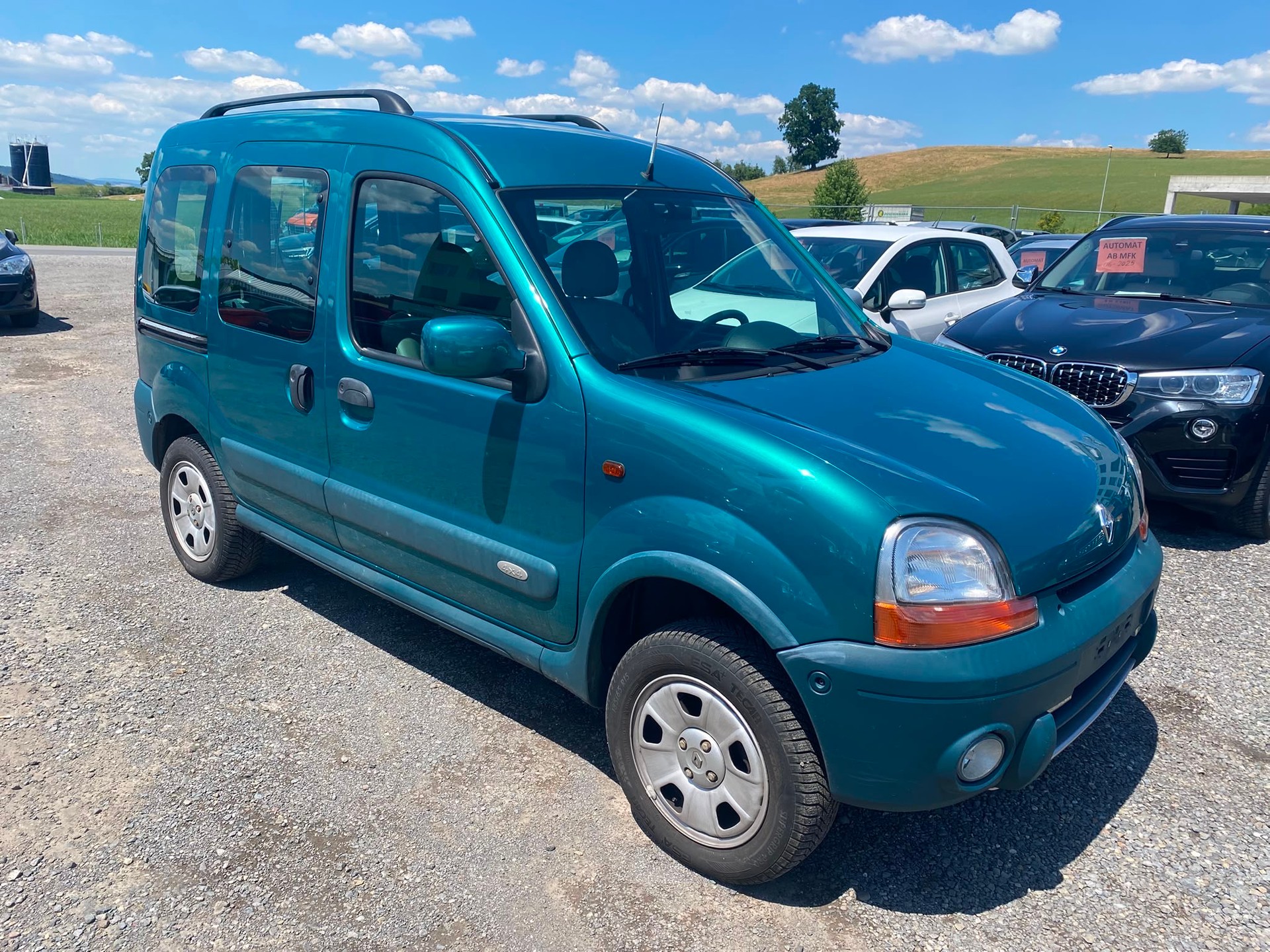 RENAULT Kangoo 1.6 16V Privilège Suisse 4x4-image-0