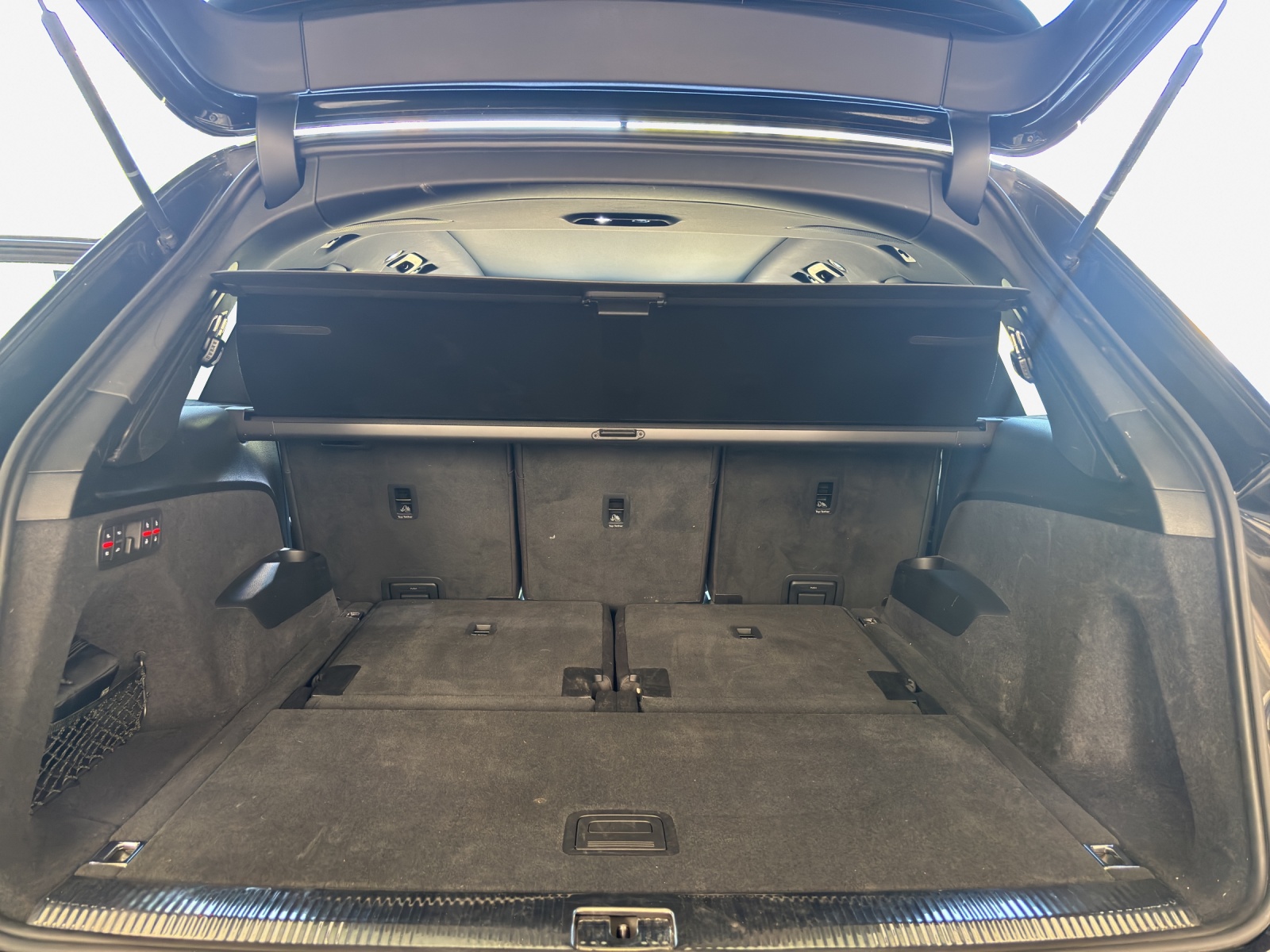 AUDI SQ7 TFSI quattro tiptronic-image-12