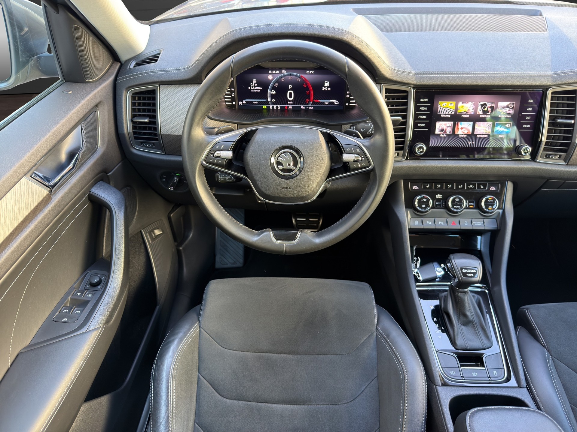SKODA Kodiaq 2.0 TDI CR Clever 4x4 DSG-image-9