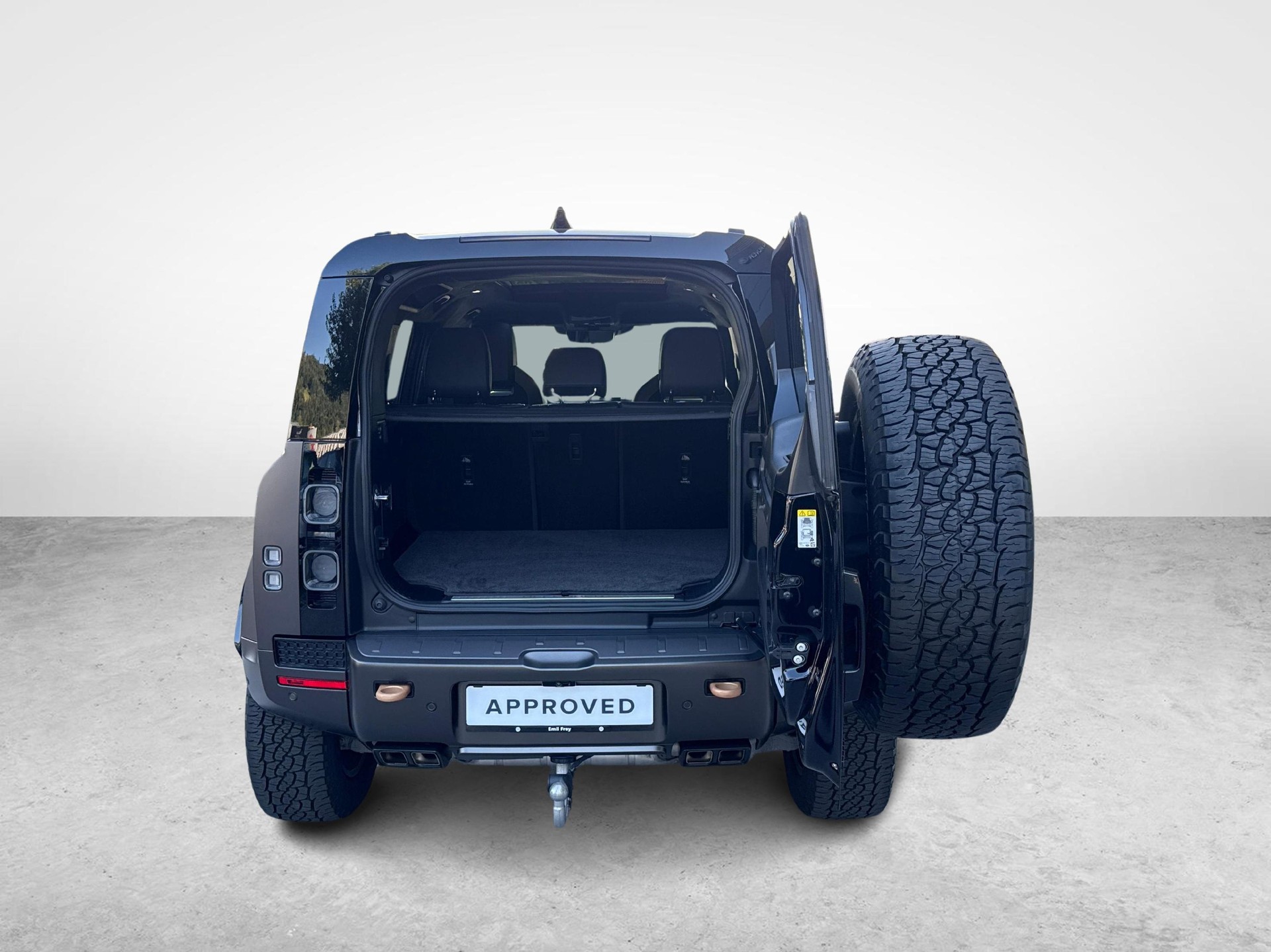 LAND ROVER Defender 110 4.4 V8 Octa + Gancio traino elettrico-image-12