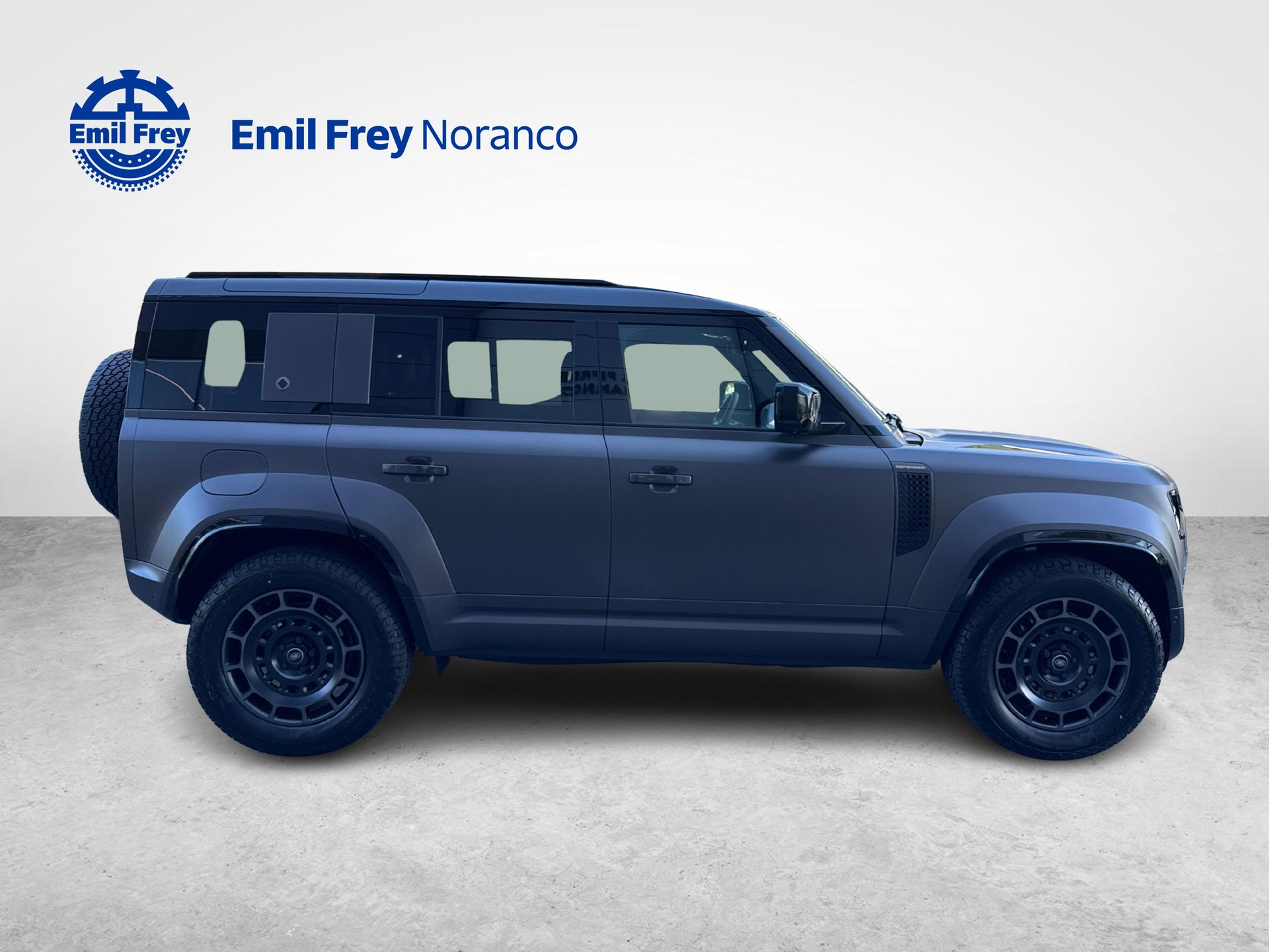 LAND ROVER Defender 110 4.4 V8 Octa + Gancio traino elettrico-image-5