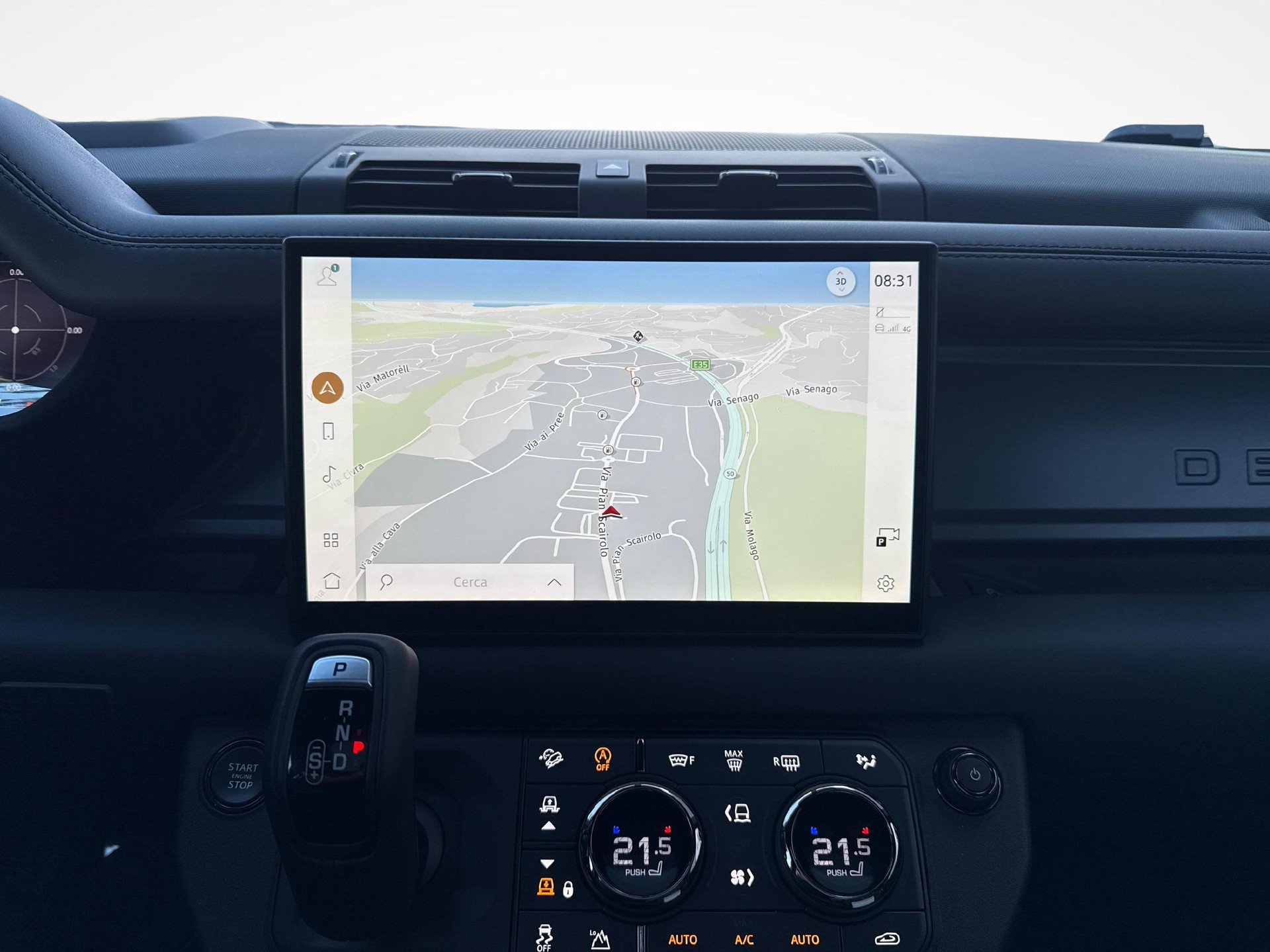 LAND ROVER Defender 110 4.4 V8 Octa + Gancio traino elettrico-image-13