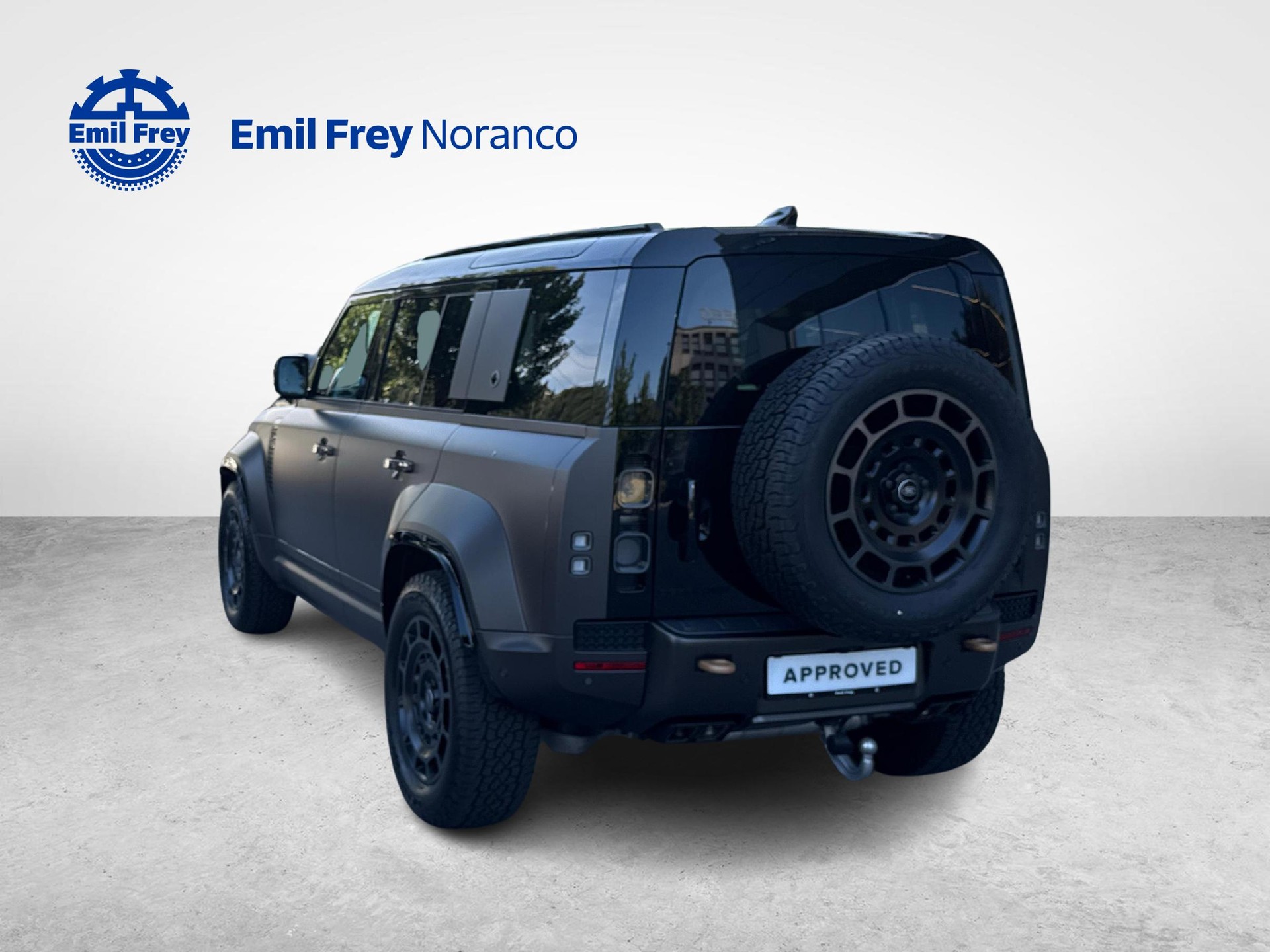 LAND ROVER Defender 110 4.4 V8 Octa + Gancio traino elettrico-showroom-element-2