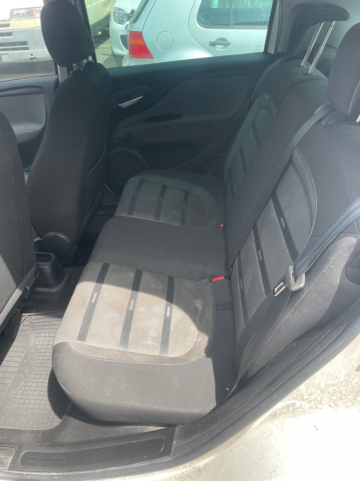 FIAT Punto Evo 1.4 16V Sporting-image-9