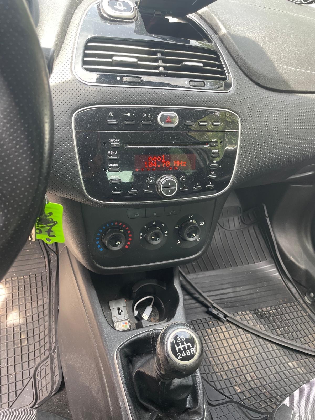 FIAT Punto Evo 1.4 16V Sporting-image-10